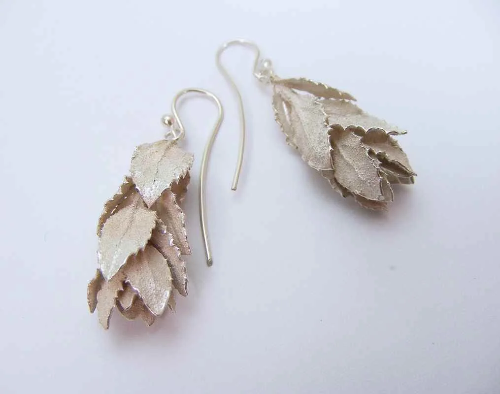 Daisy leaf cluster earrings (ii) NBE018.jpg
