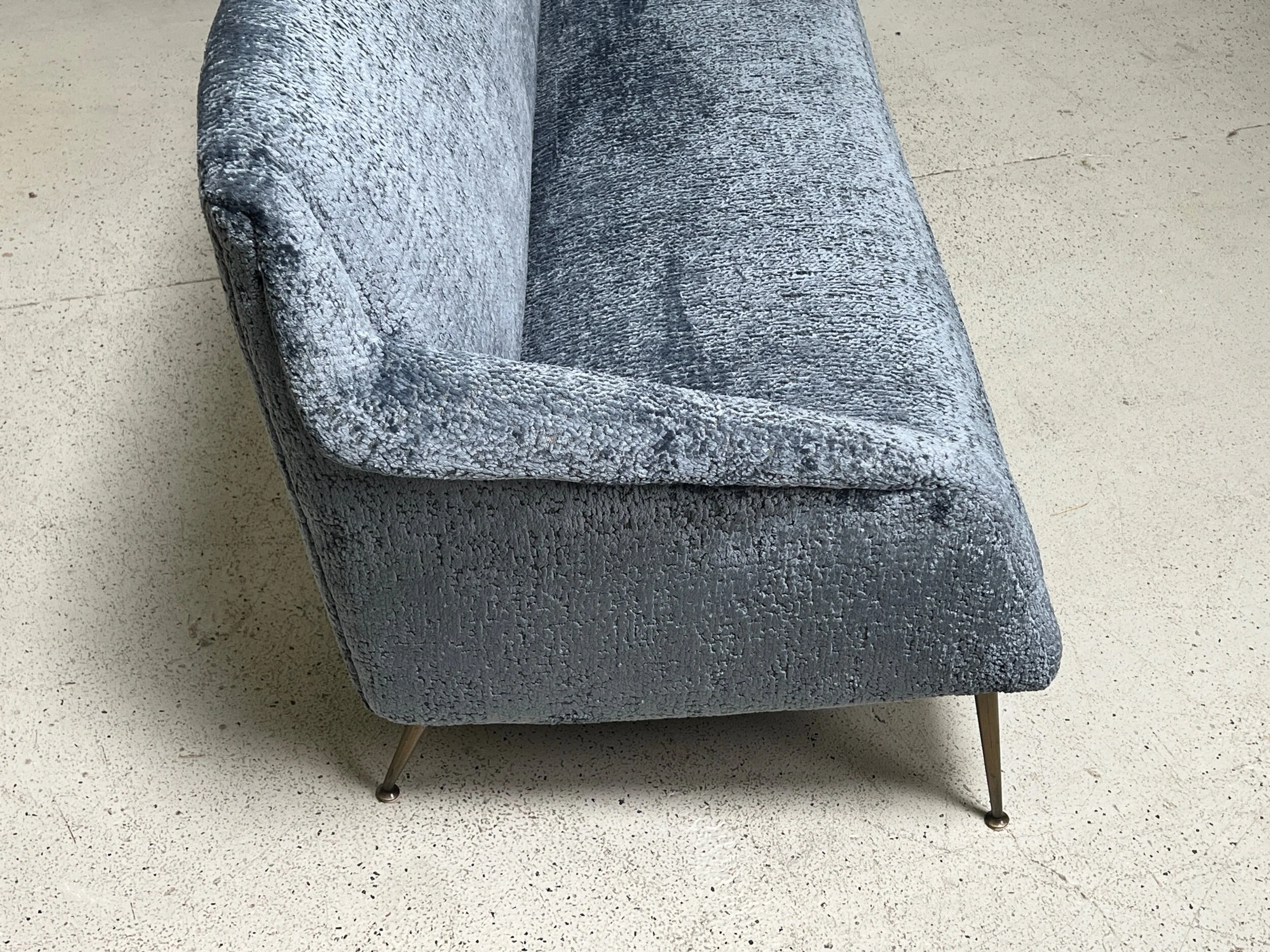 27AEFF38-4B1B-405D-982D-1770DC5BAAC5