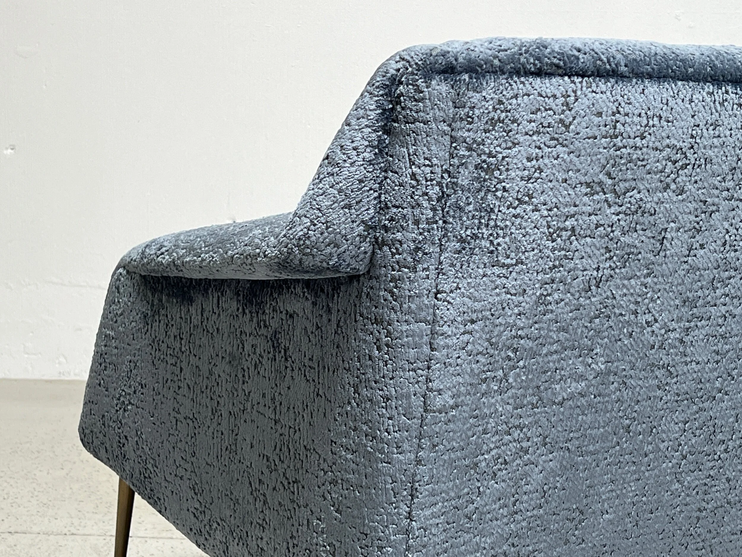 051486B0-4867-4DB8-8C16-981D3BF8572A