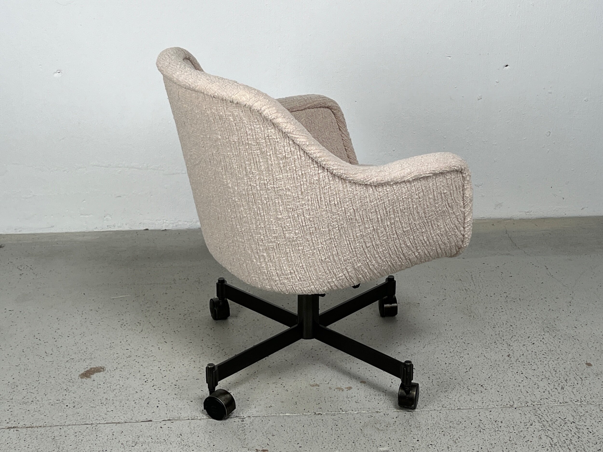 4B02A14C-2A23-40A9-B926-ABFC8BD3CED2