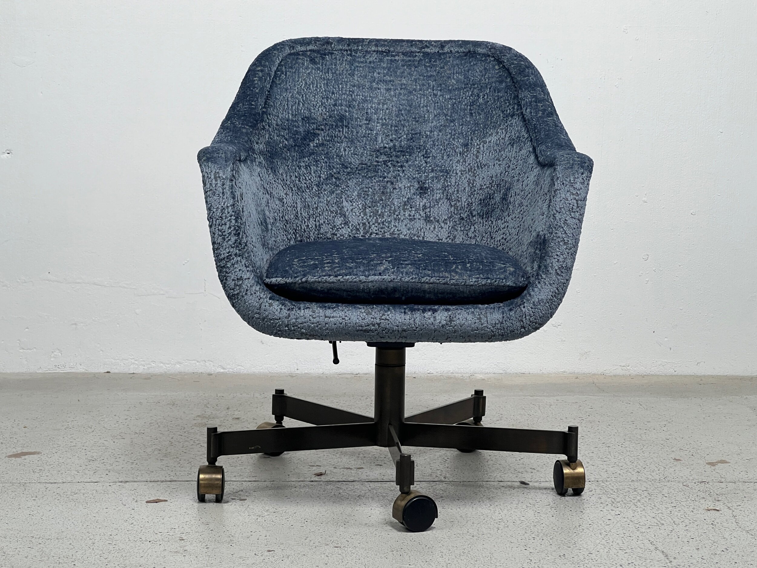 9D2DD96B-66A1-4194-9D43-99F513D3CD4F