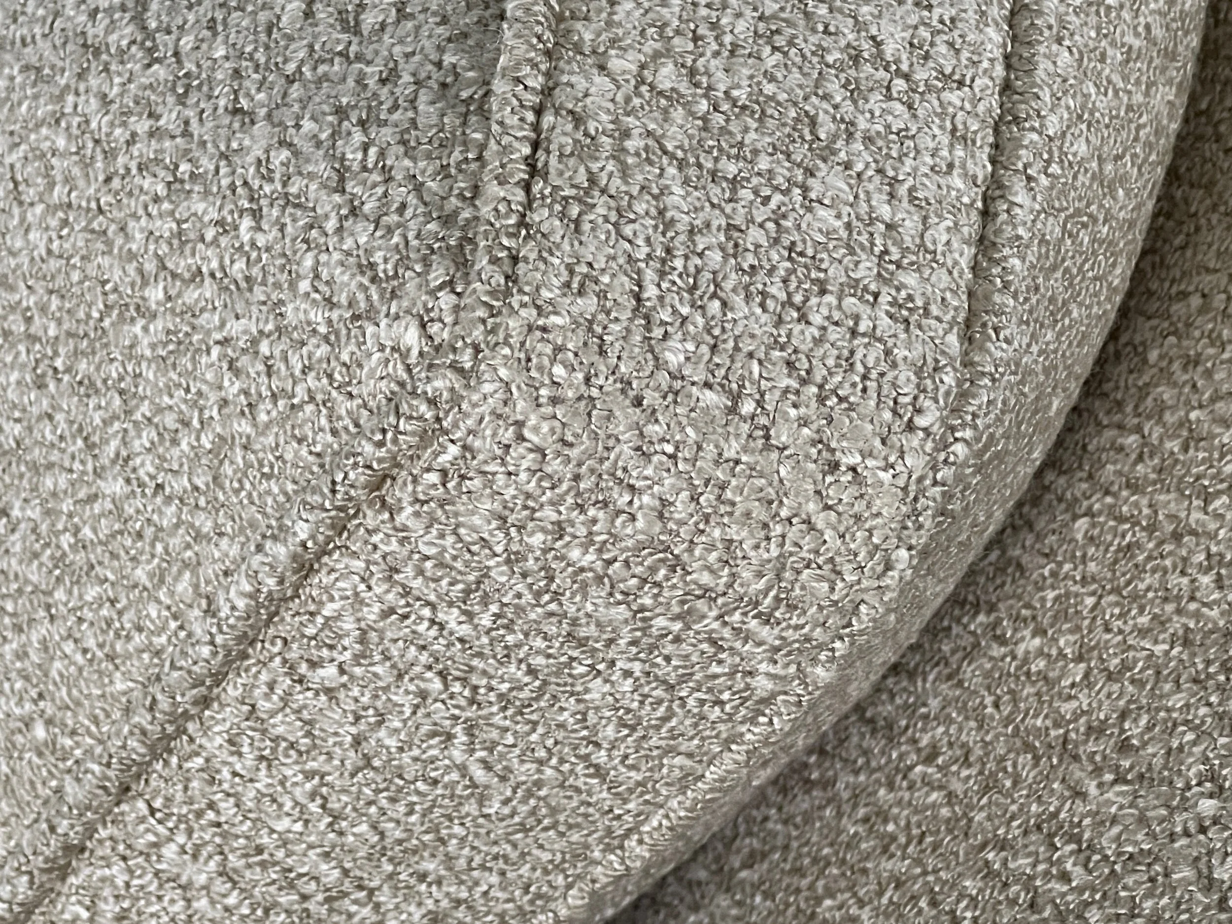 76248BCD-915B-4138-B41A-DC3E56827136