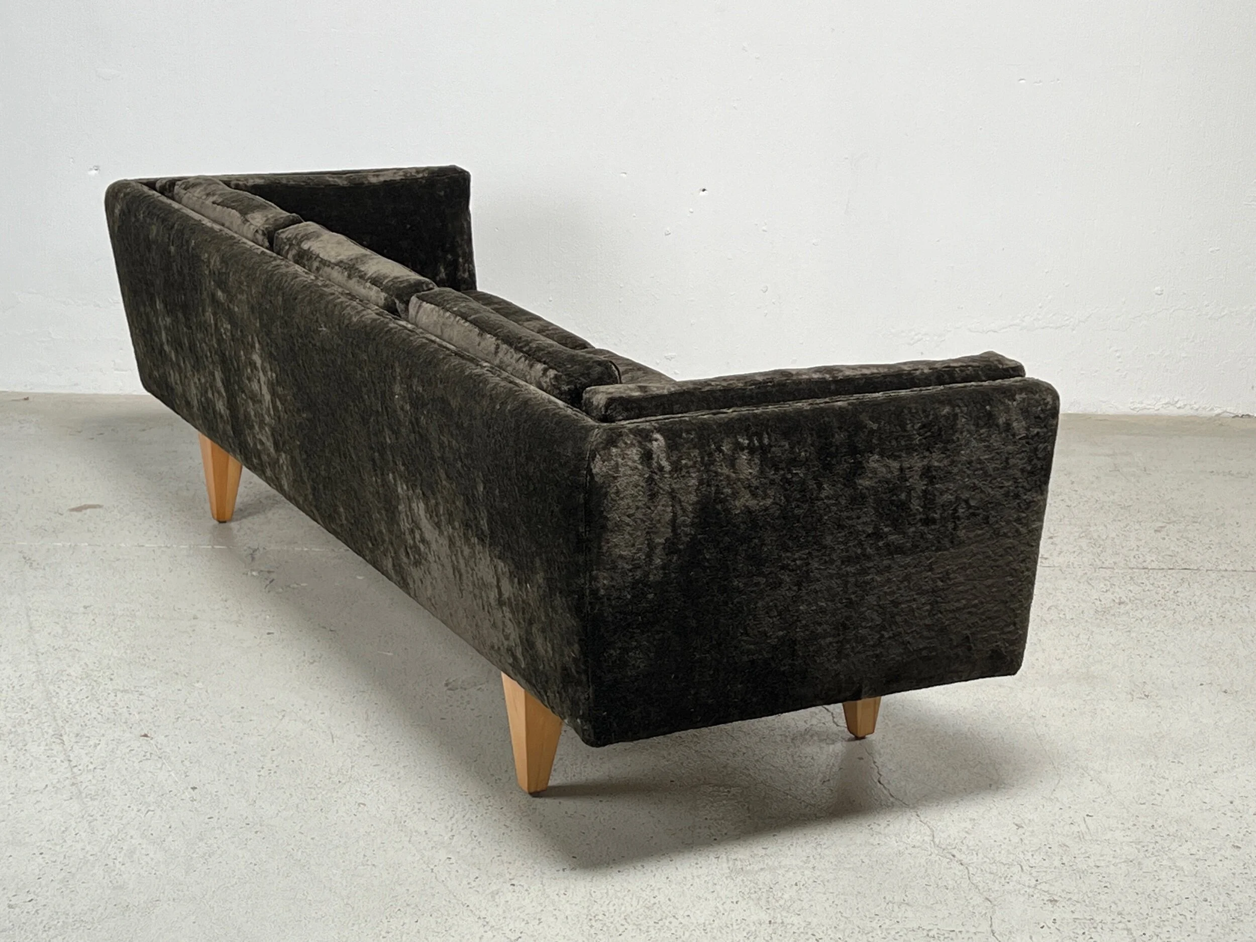 C1E6C6D8-8B6F-4074-A08C-E5C9238BCD84