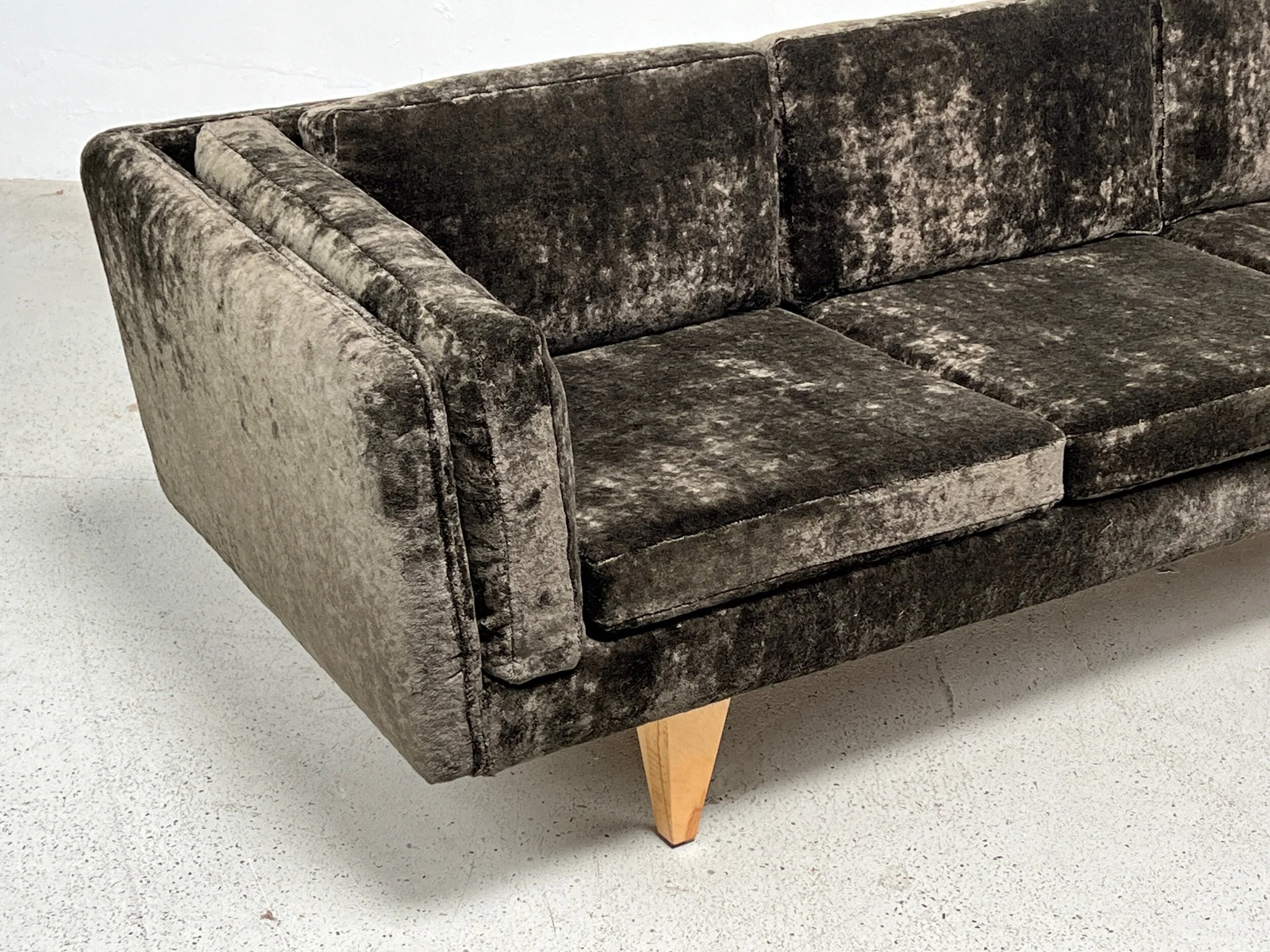 EE953AE3-5033-4468-BB6F-0AF9C8B147E7