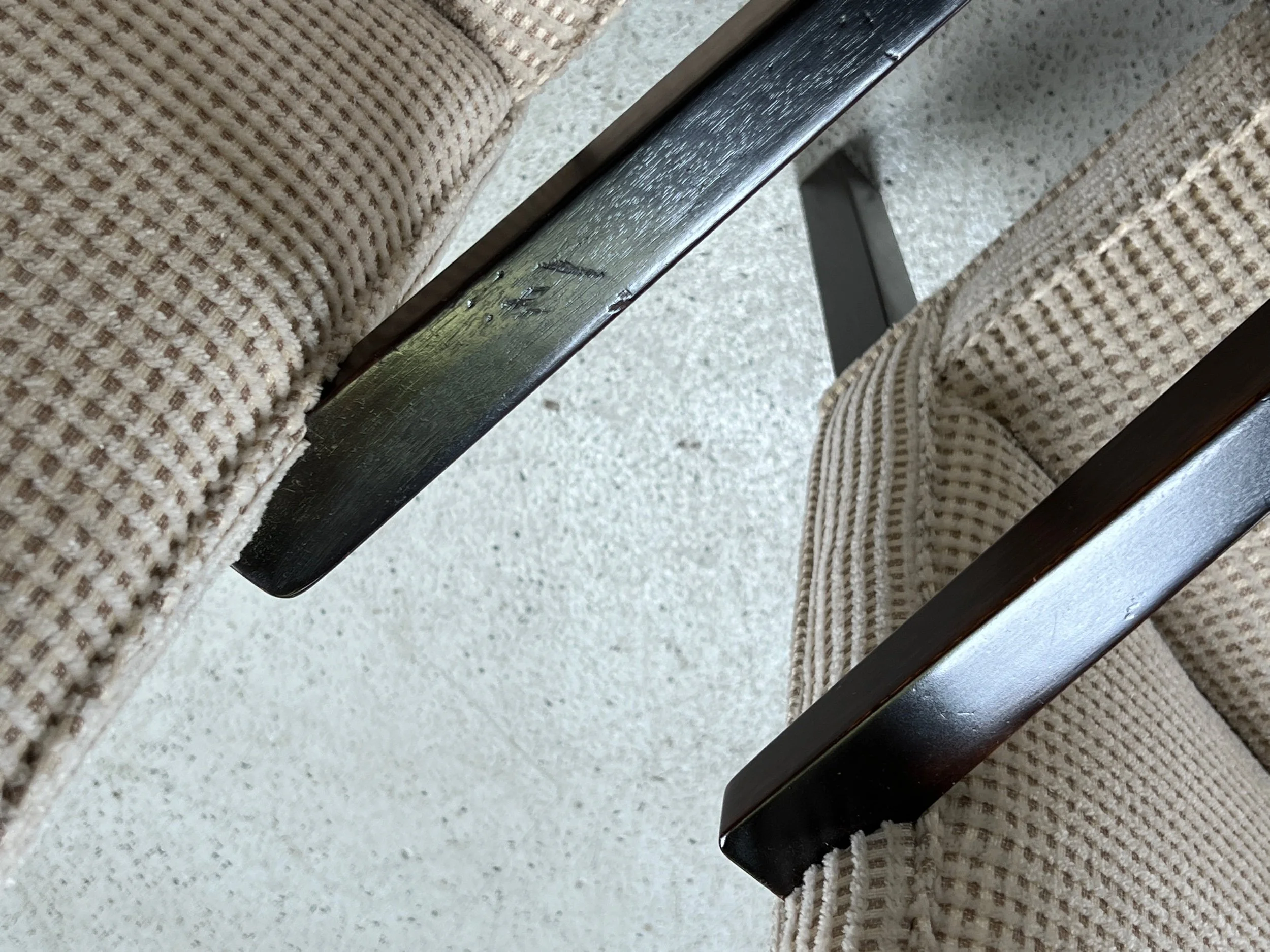 4322BC9F-4FB4-4D37-B6F1-441238E4D529