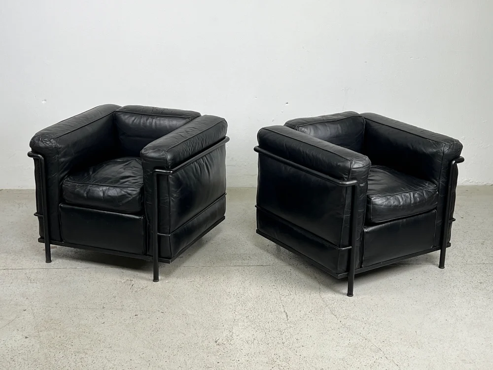 Le Corbusier's コルビュジエ cassina Le Corbusier, Cassina | Grand Comfort sofa (ca. 1970) | Artsy