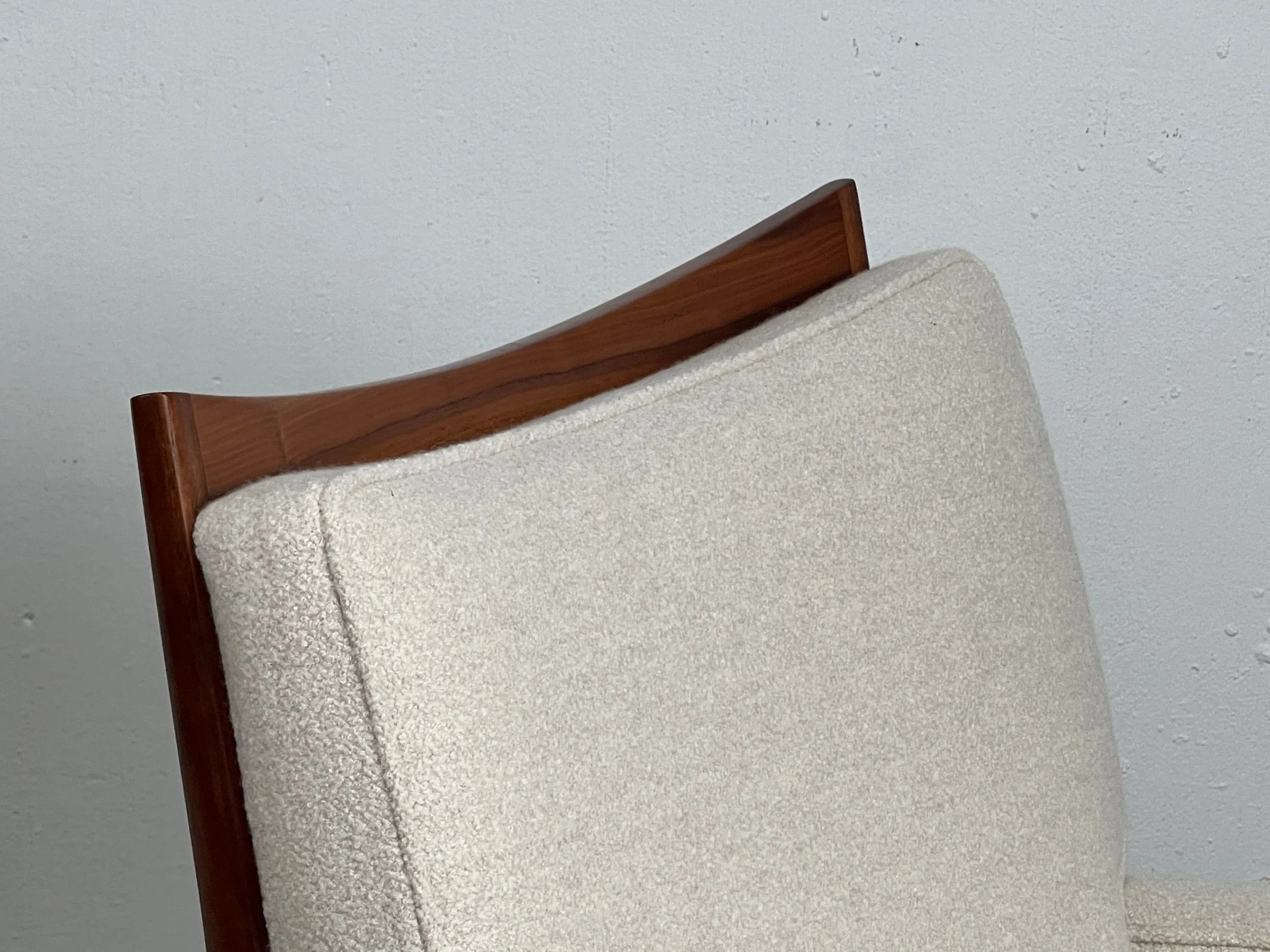 22AC45B5-D322-468D-A8DE-E05DC4145BA4