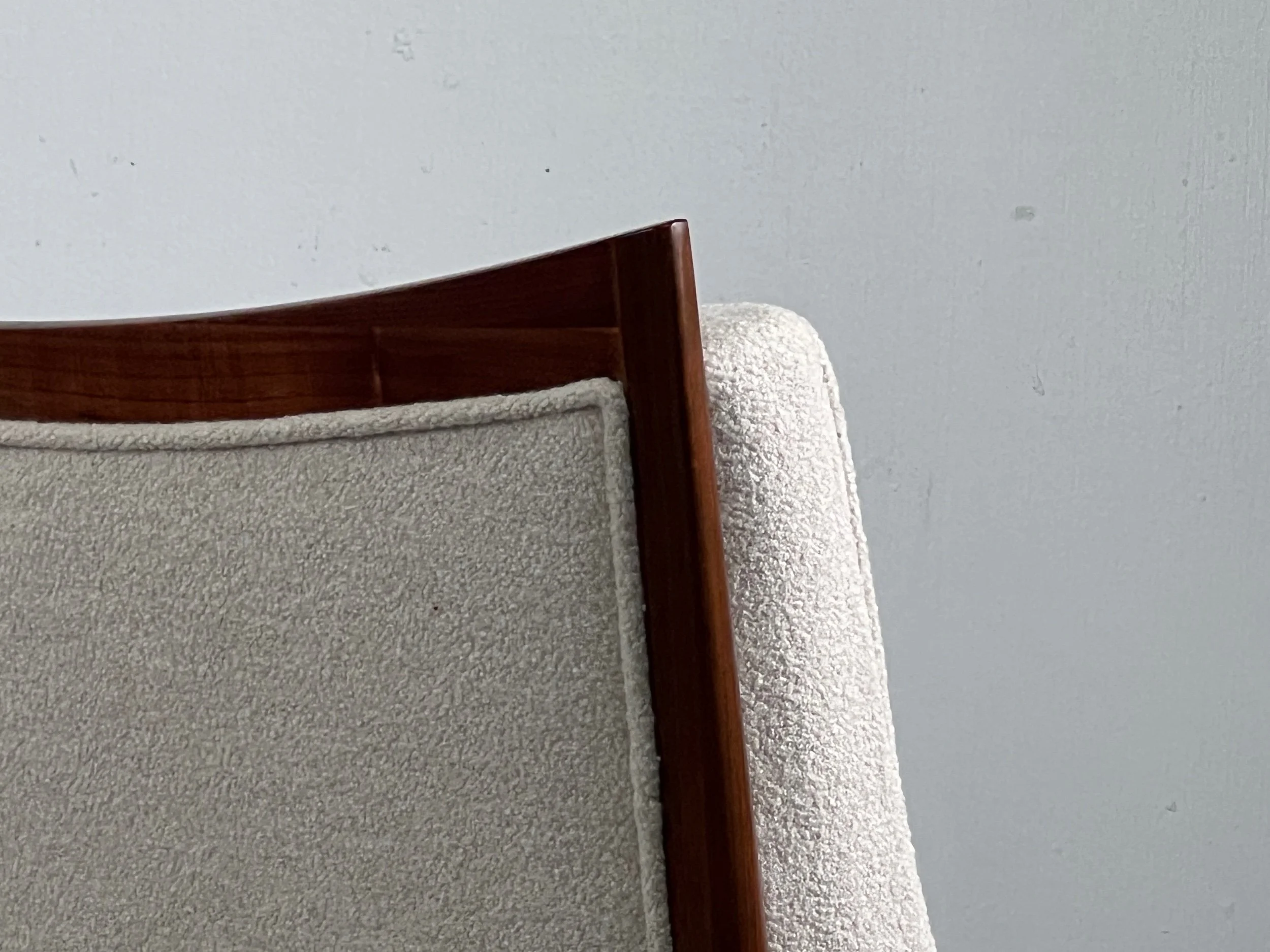 605F3EE2-EAEE-4F9C-A685-FD3F39EFA0AF