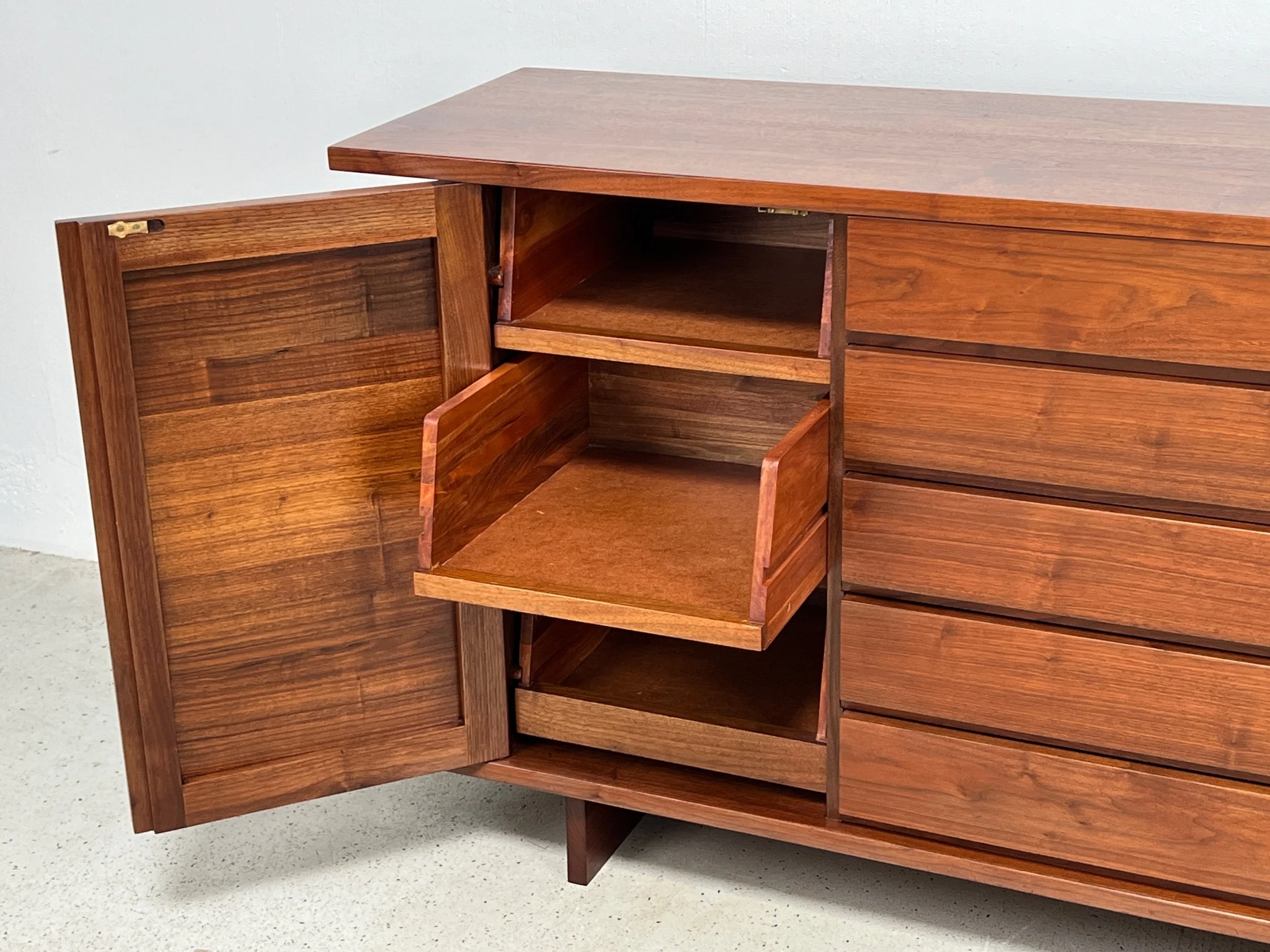 D35697D6-0A84-4FD4-8638-D1C35DDED88D