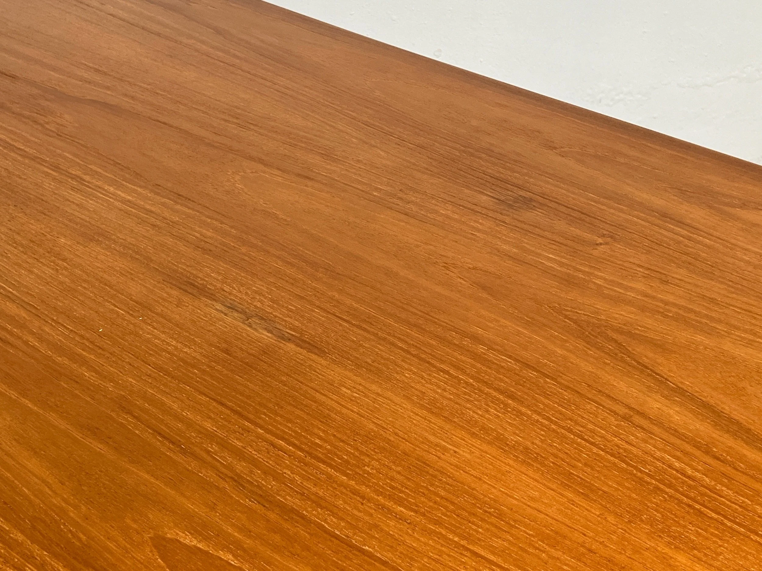 87EEED81-44A0-4379-8E9F-5CD3E4D92D8F