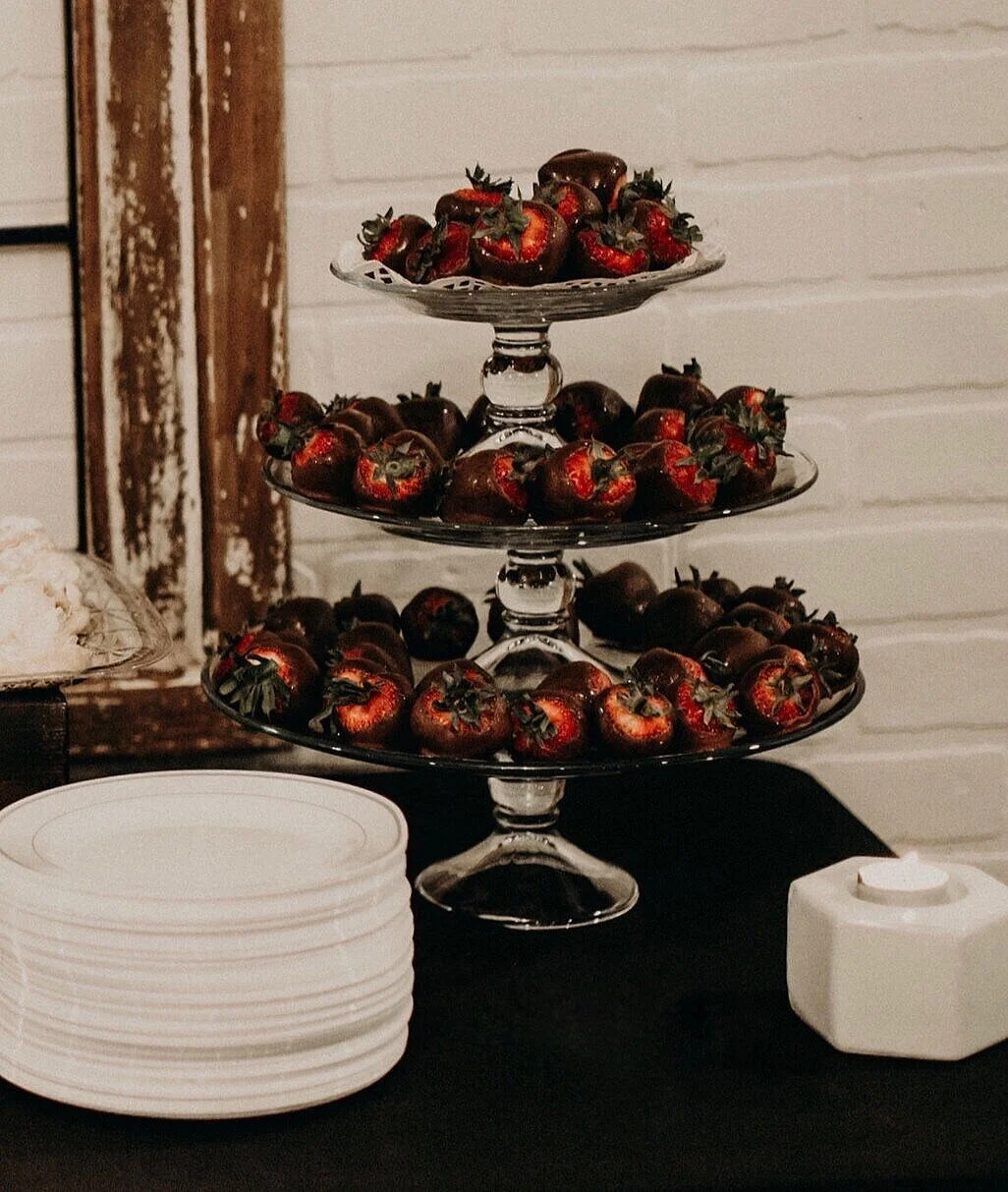 Chocolate Covered Strawberries (16 count) $45