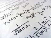 Doit-on forcément fuir devant une équation ?