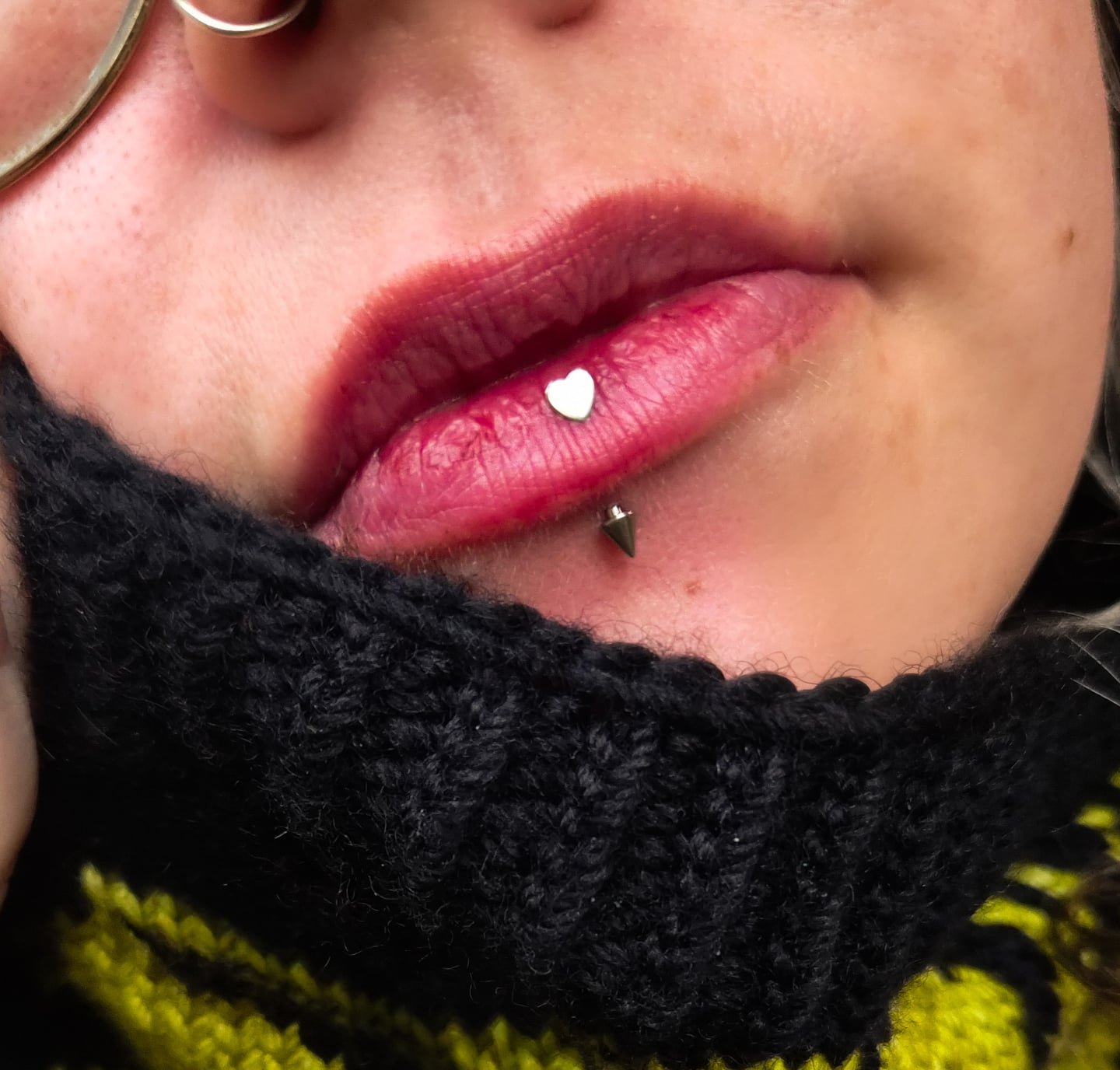 Yay new vertical labret bar. And she pretty 😍😍

#verticallabret #piercing #leicesterpiercer #realarttattoo #eyebrowpiericng #piercer