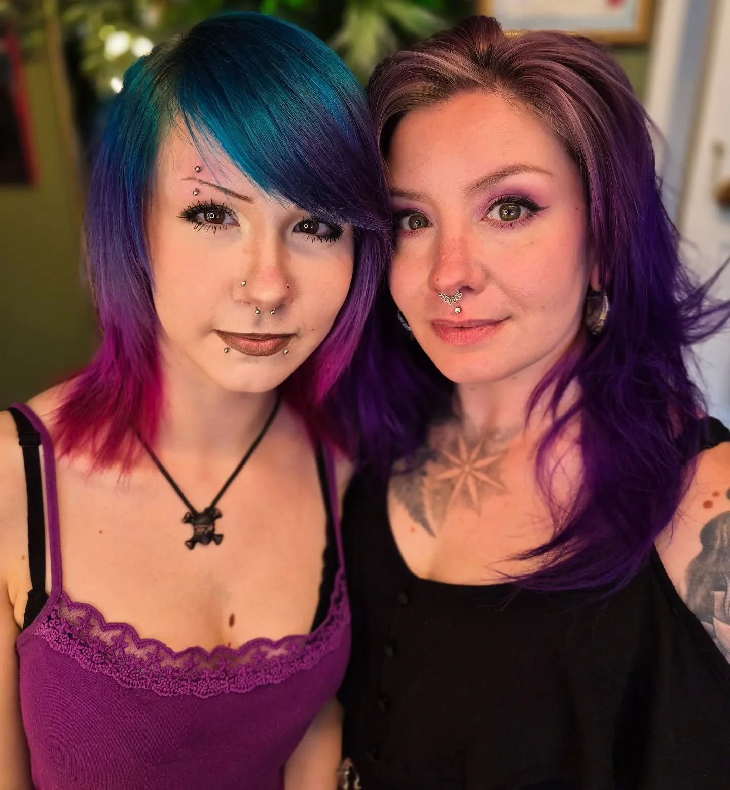 These beauty's 🥰🥰 
Eyebrow, nose and septum today 🥰
@katieboo_arts 
@realarttattoo 

#piercing #facepiercings #septumjewelry #jewllery ##bodypiercing