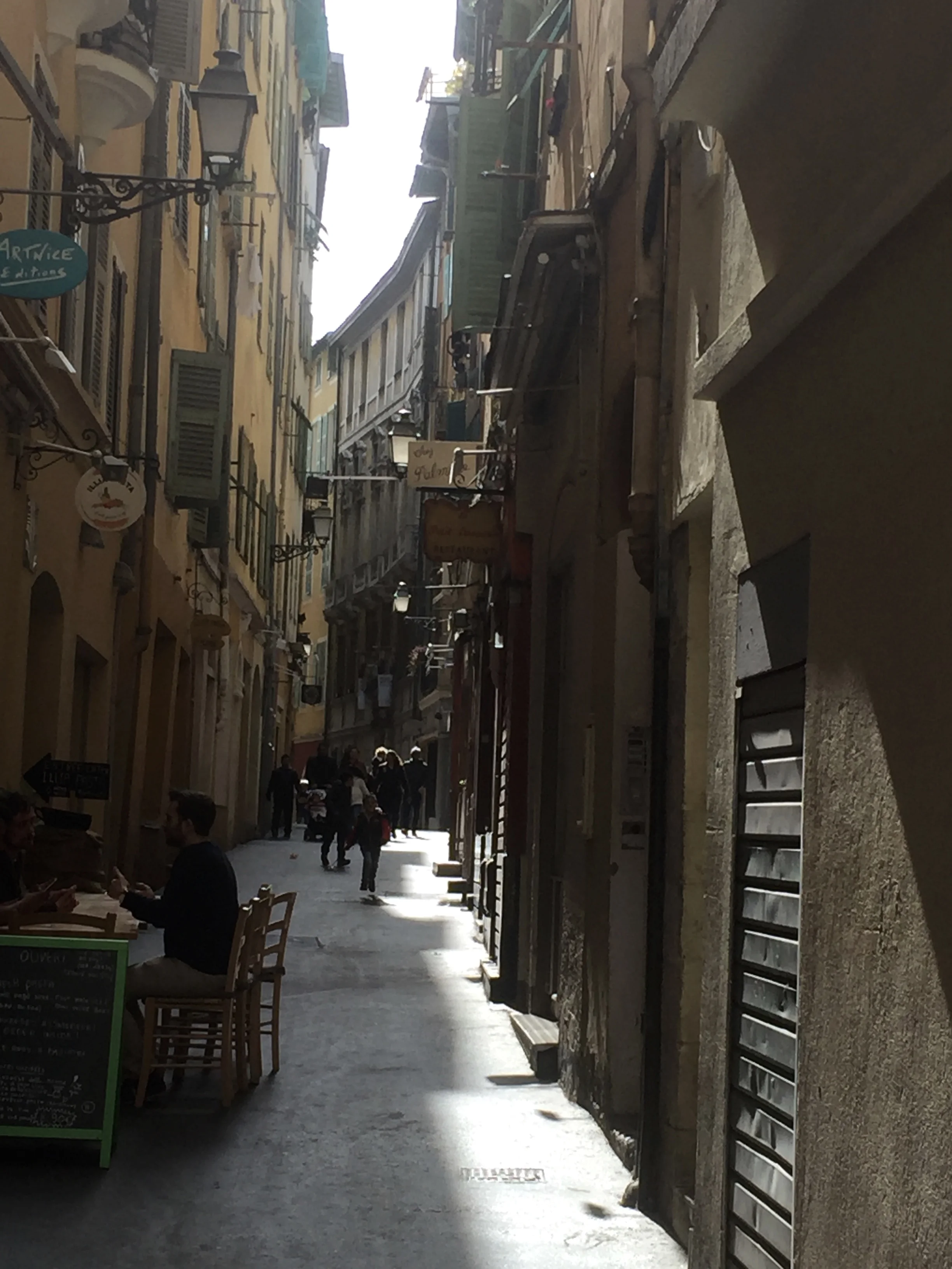 Rue Droite - our Airbnb street in Nice