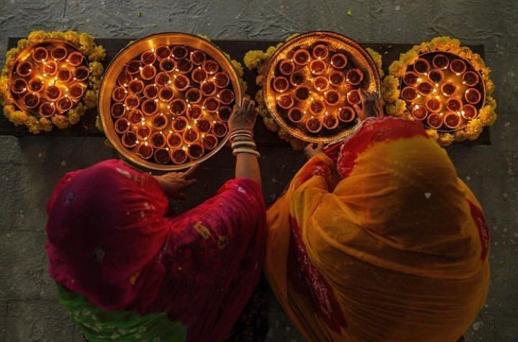 🌹via @navelichoyal @goodearthindia #navelichoyal #diwali #india #receive