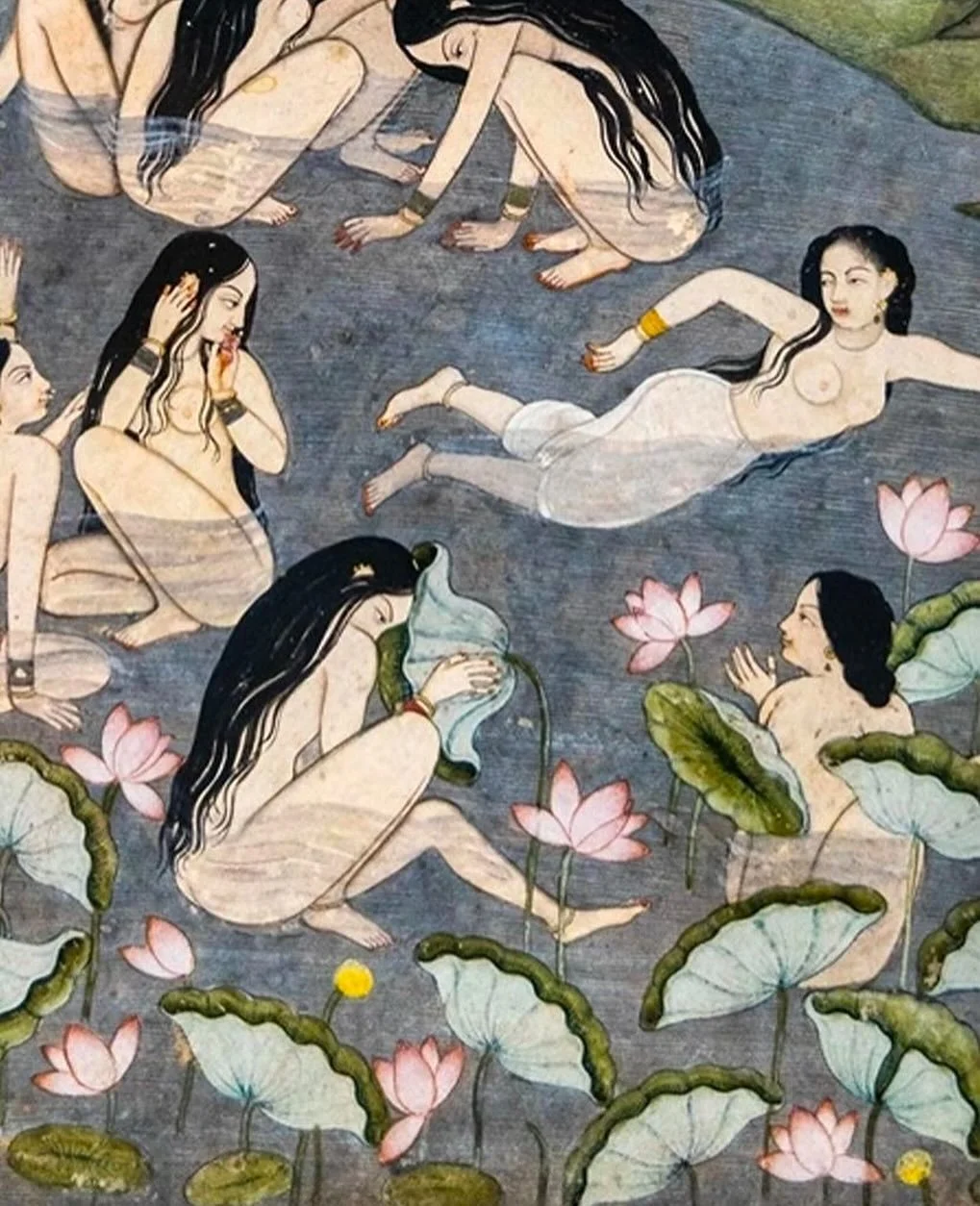 🦛via @parogoodearth 
.
.
In the Vedic world a Lotus is much more than a mere flower.

Once upon a time the Lotus as Padma was also a primordial goddess; a personification of that cosmic Lotus in the primordial seas from which life was born. But even