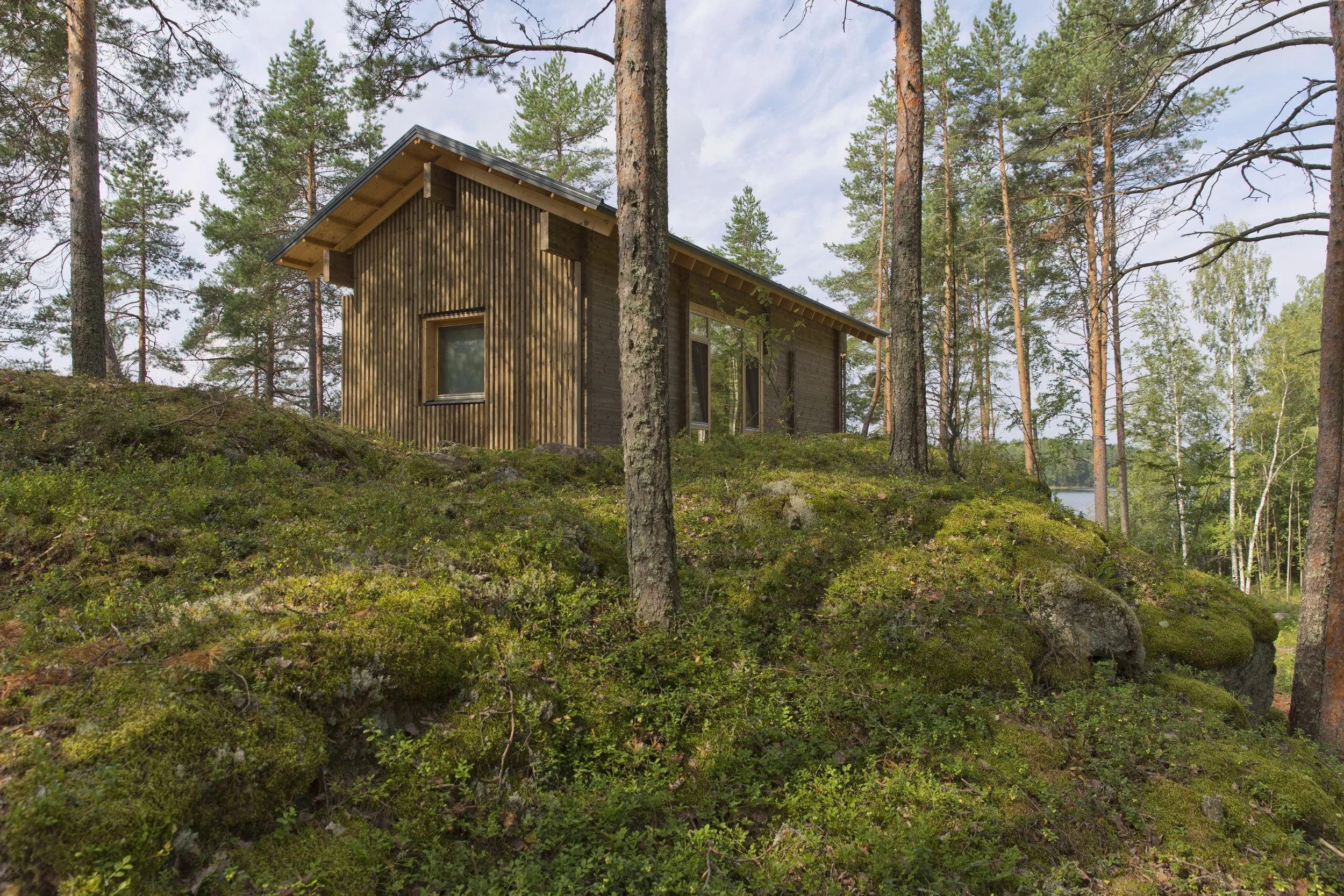 remote site latefront waterfront wood architecture