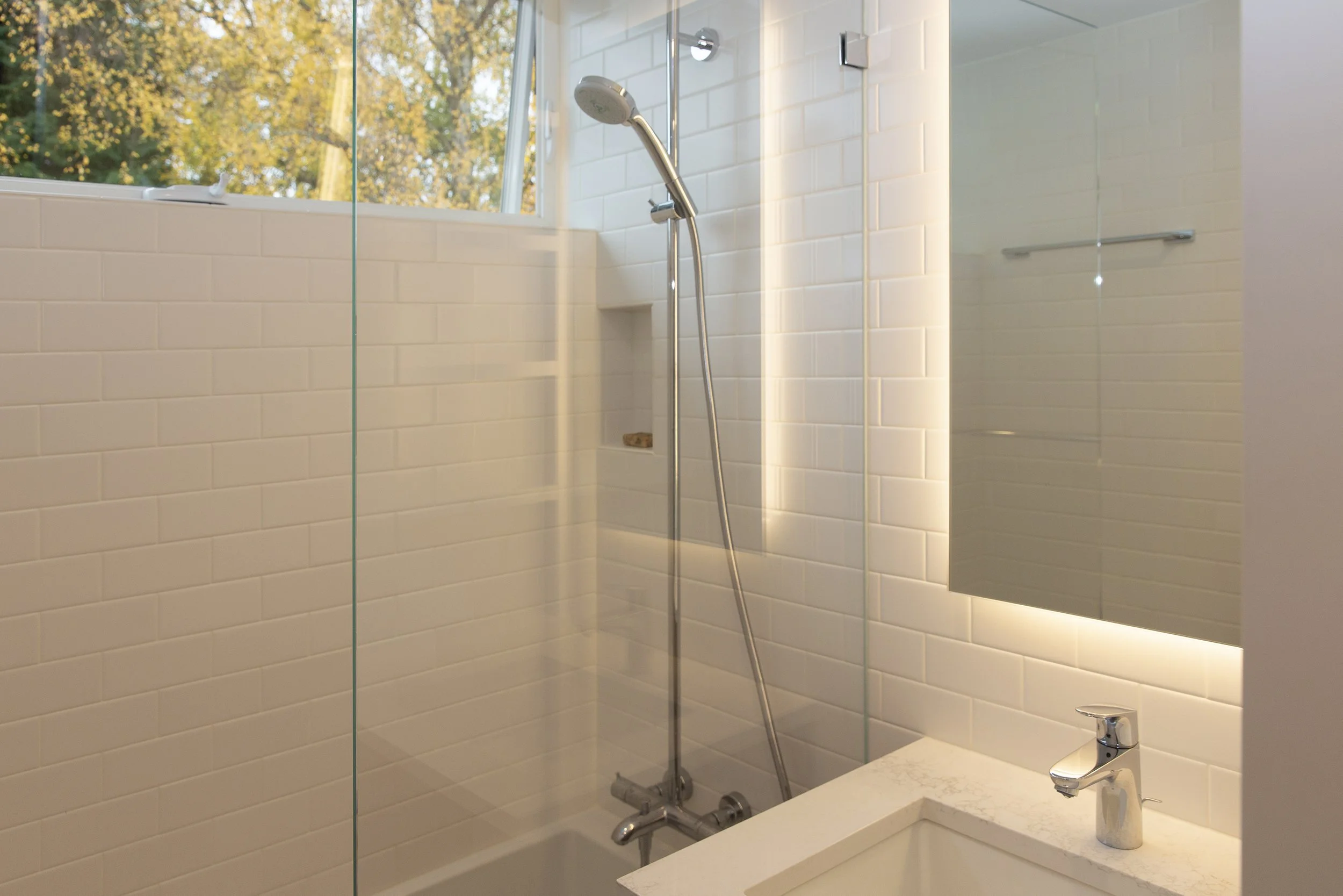 connection to nature, contemporary bath