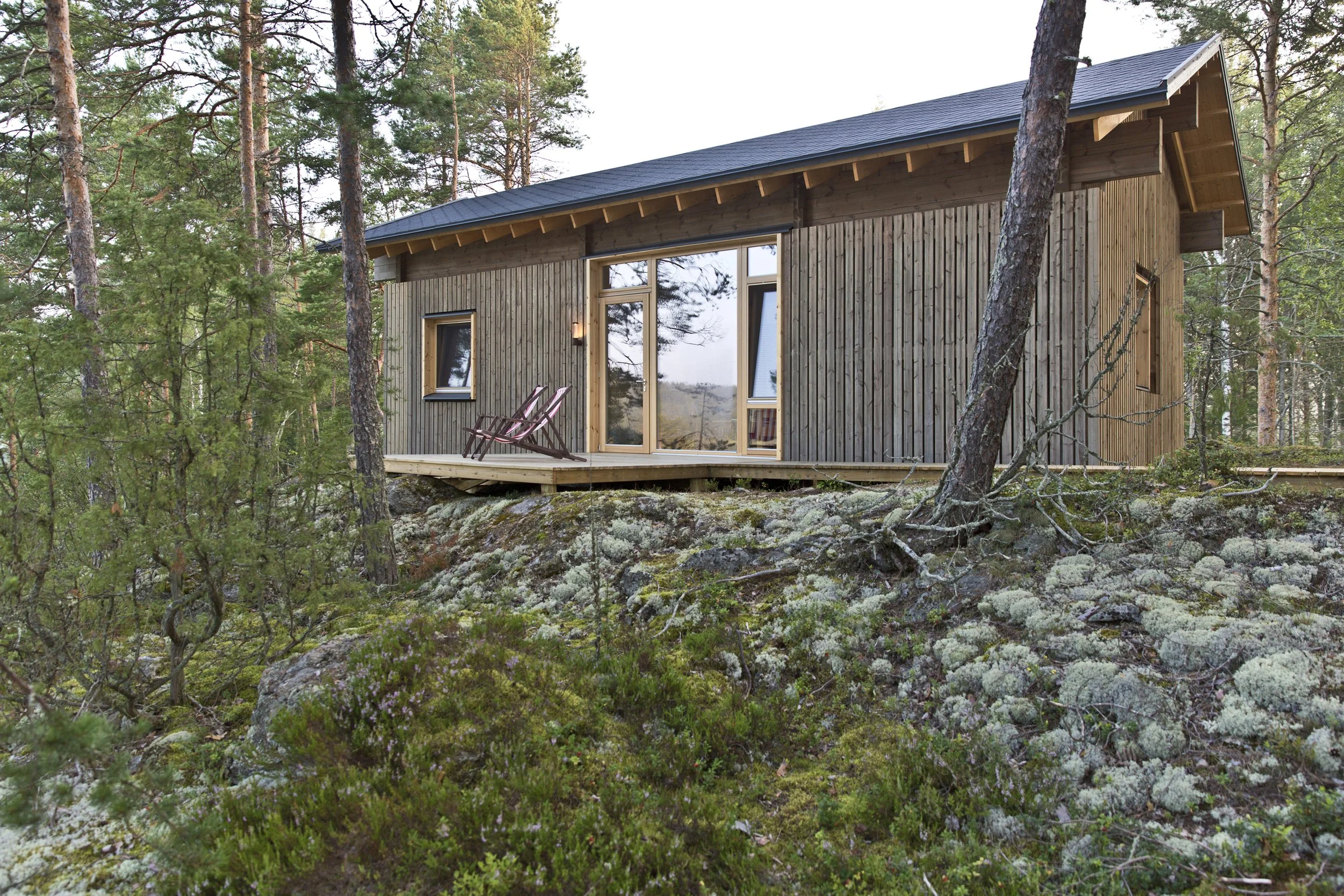 waterfront cabin log wood architecture warm minimalism