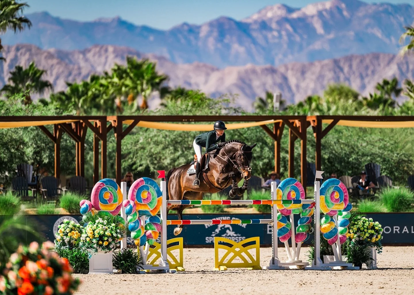 So happy to be back in the desert 🍭⛰️🌴☀️