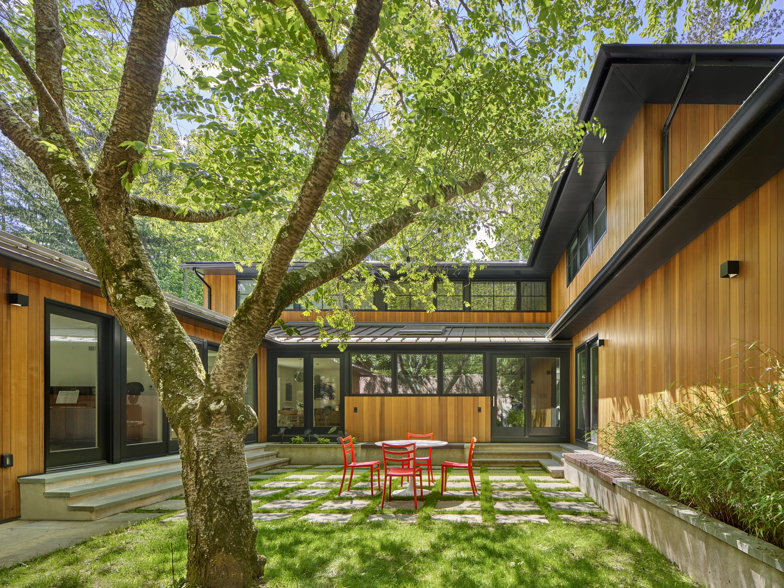 Qb3_Princeton_Courtyard_Exterior_Cedar_Wood_Siding.jpg