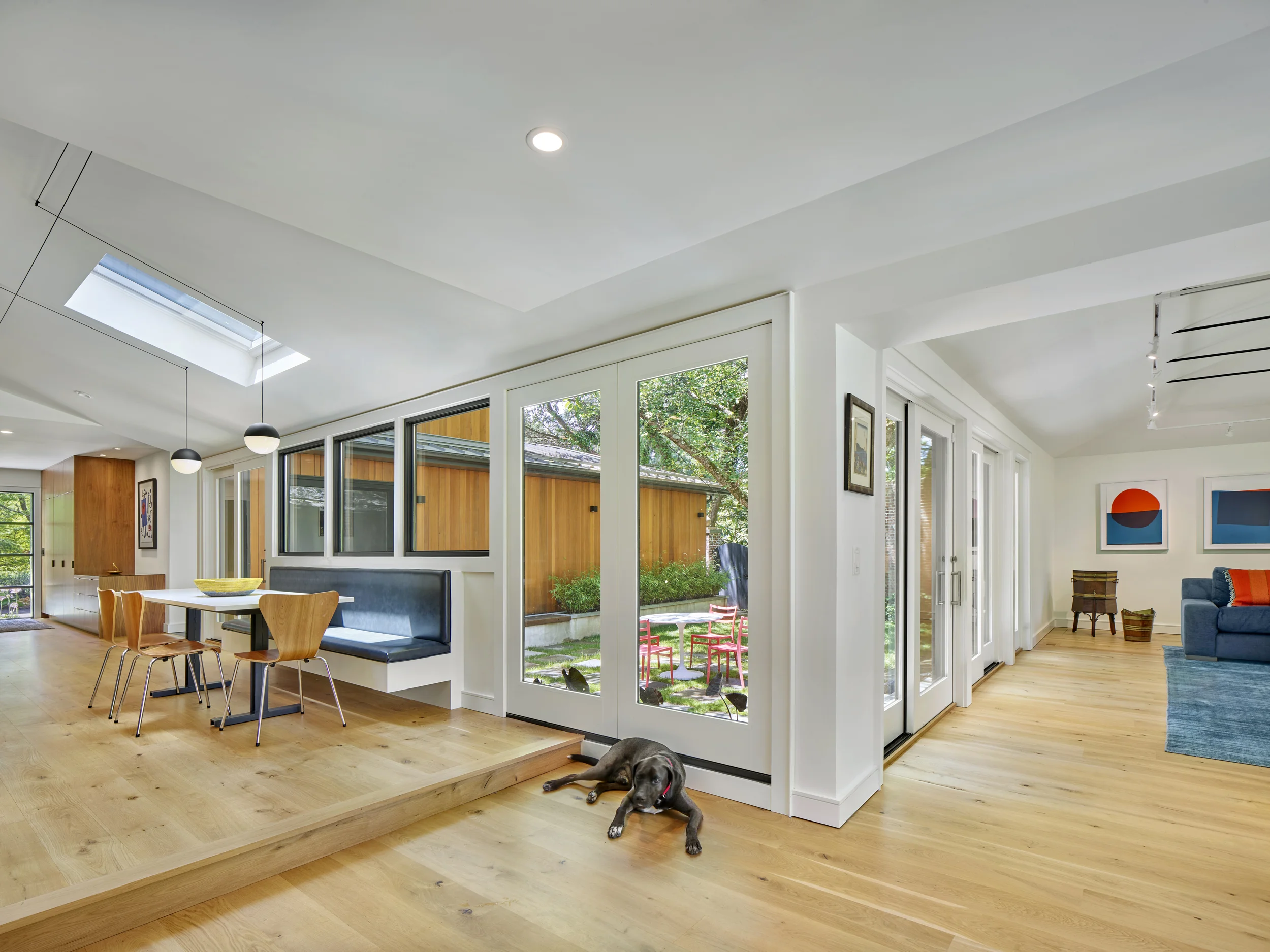 Qb3_Princeton_Courtyard_Interior_Cedar_Wood_Siding_Oak_Floors.jpg