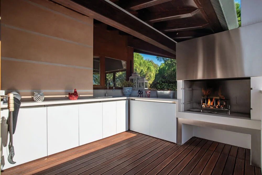 bbq moderno cappa in inox.jpg