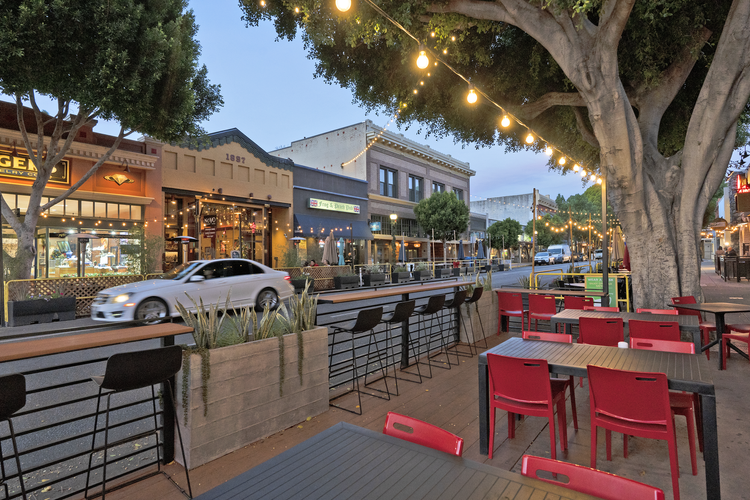 Downtown restaurants and shops along the corridor
