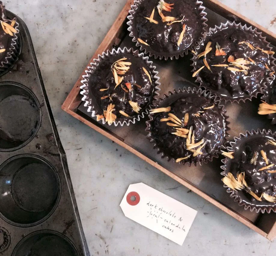 outdated: an antique cafe