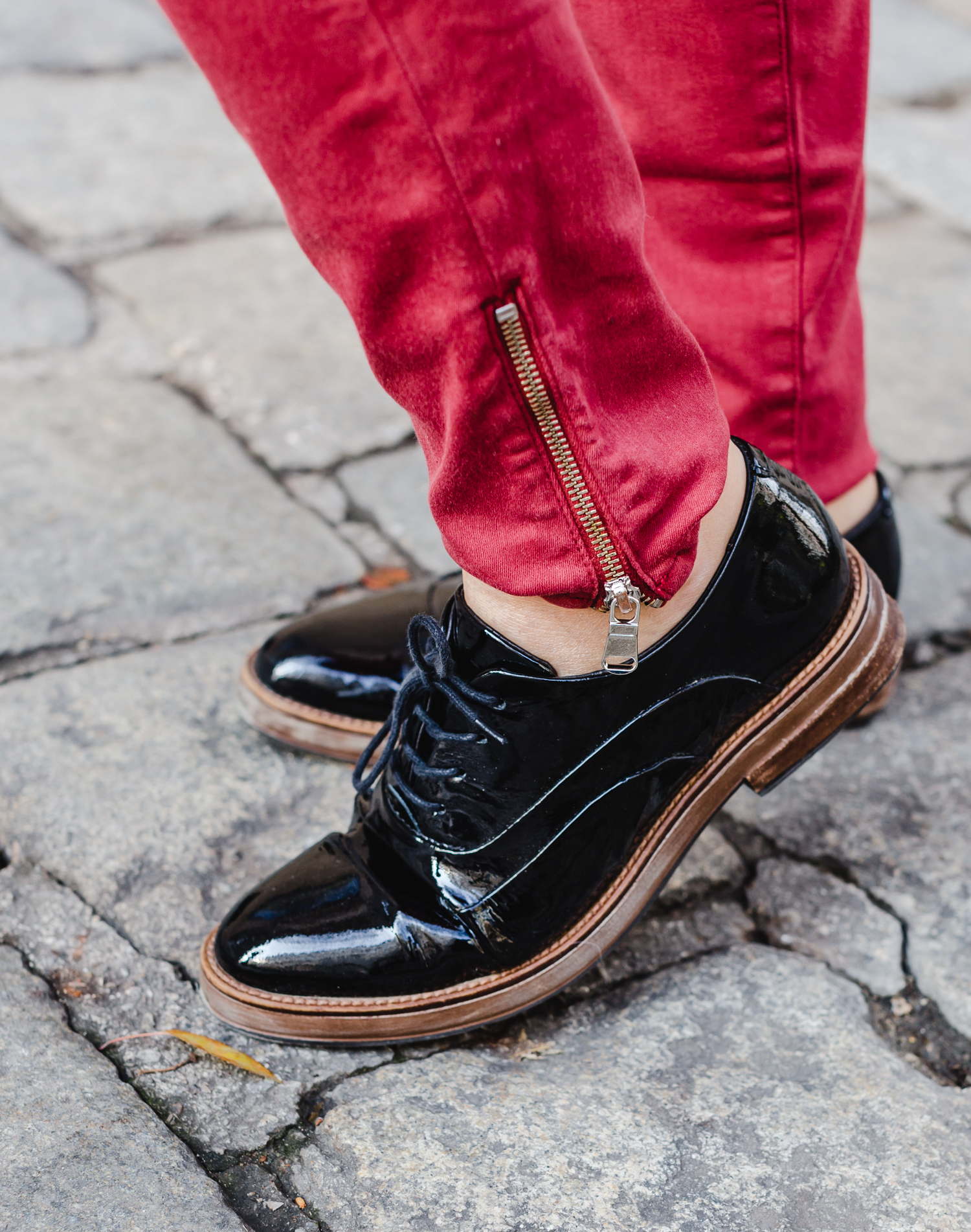 Lackleder schuhe VON MJUS IN DER BOUTIQUE 8. AUF ANFRAGE ERHÄLTLICH