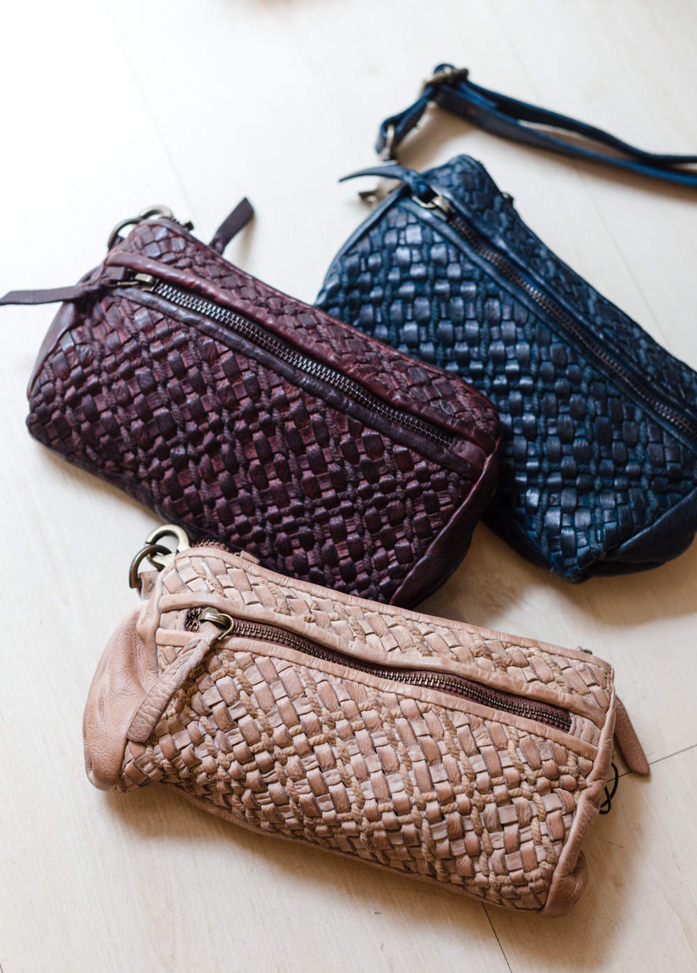 KLEINE ledertaschen von unmade copenhagen IN DER BOUTIQUE 8./ 7. AUF ANFRAGE ERHÄLTLICH