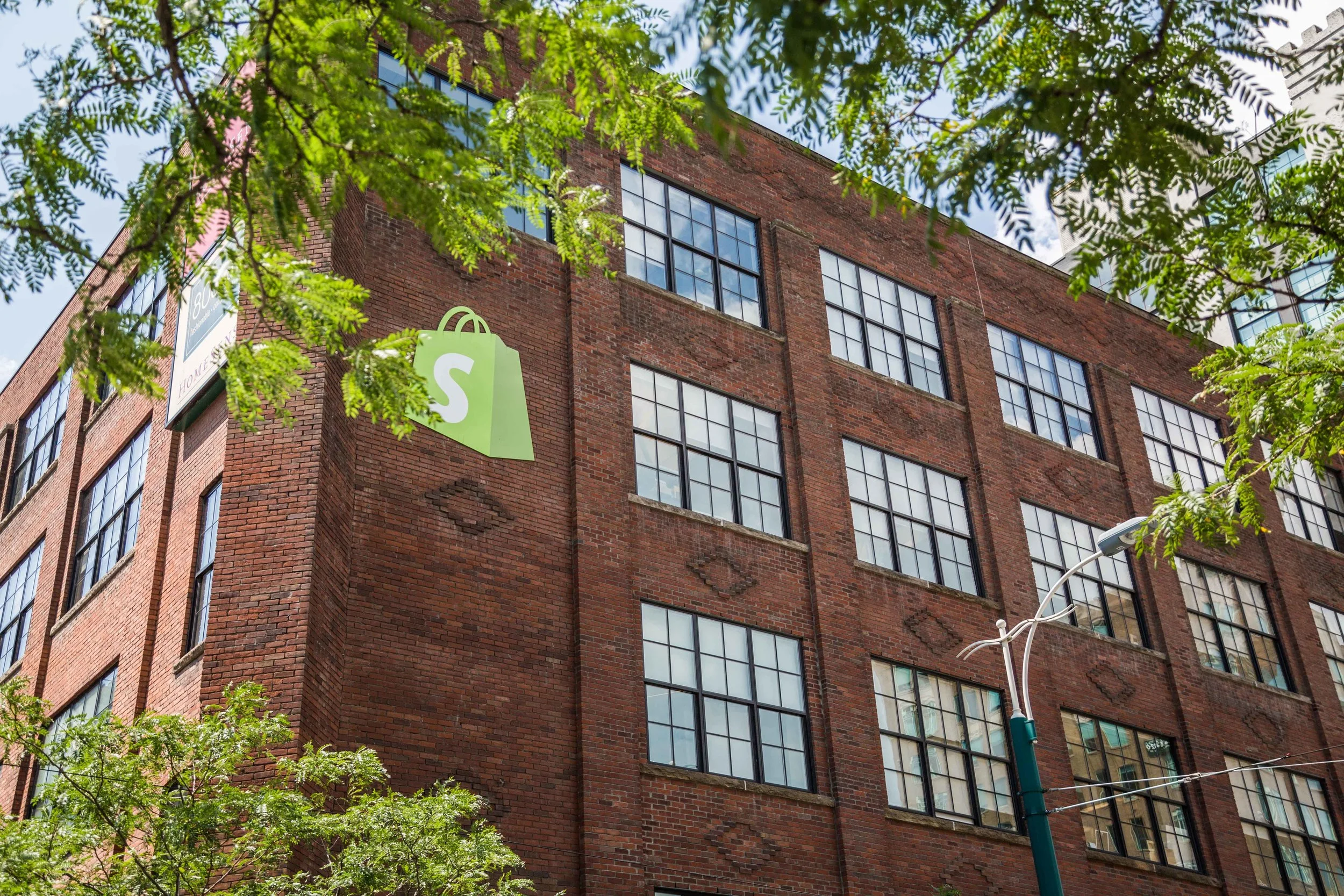 Shopify_Toronto_-_80_Spadina-7.jpg