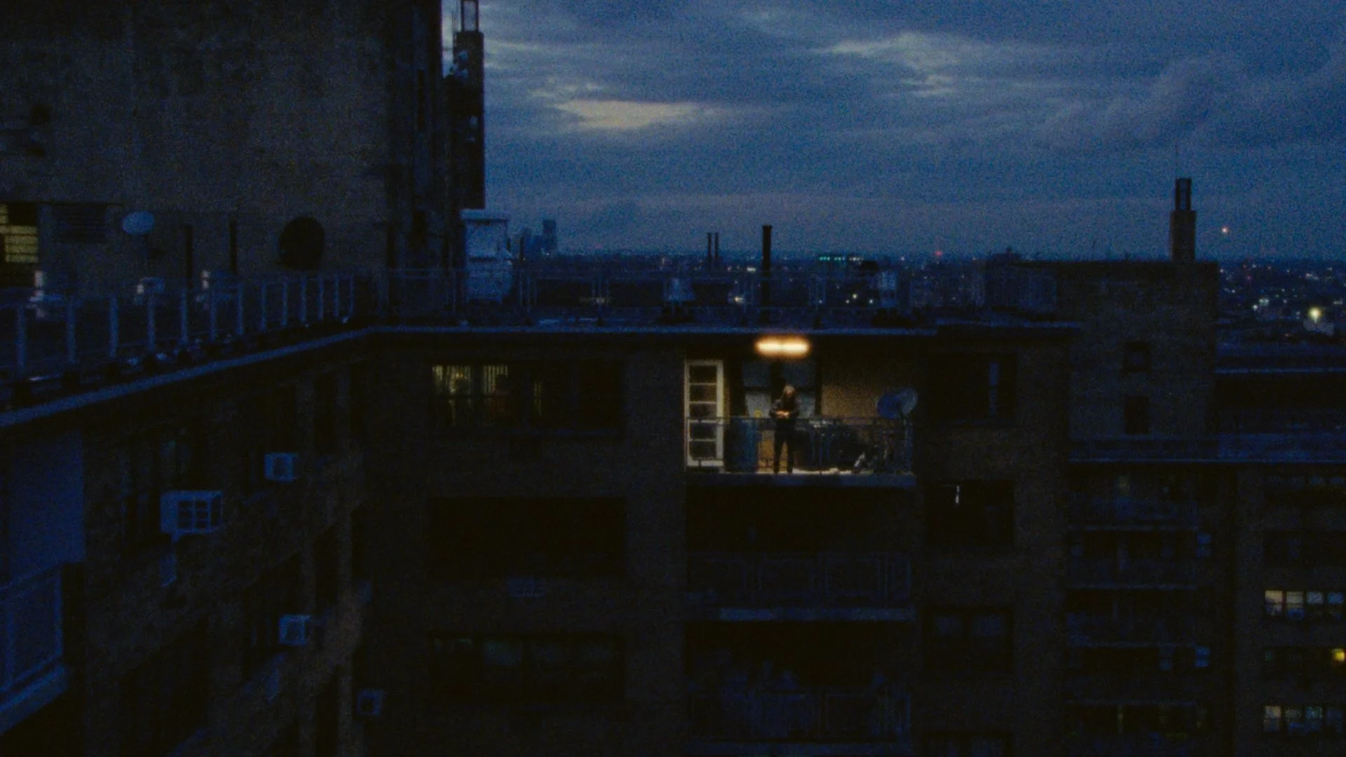 Kez stills_1.47.1.JPG