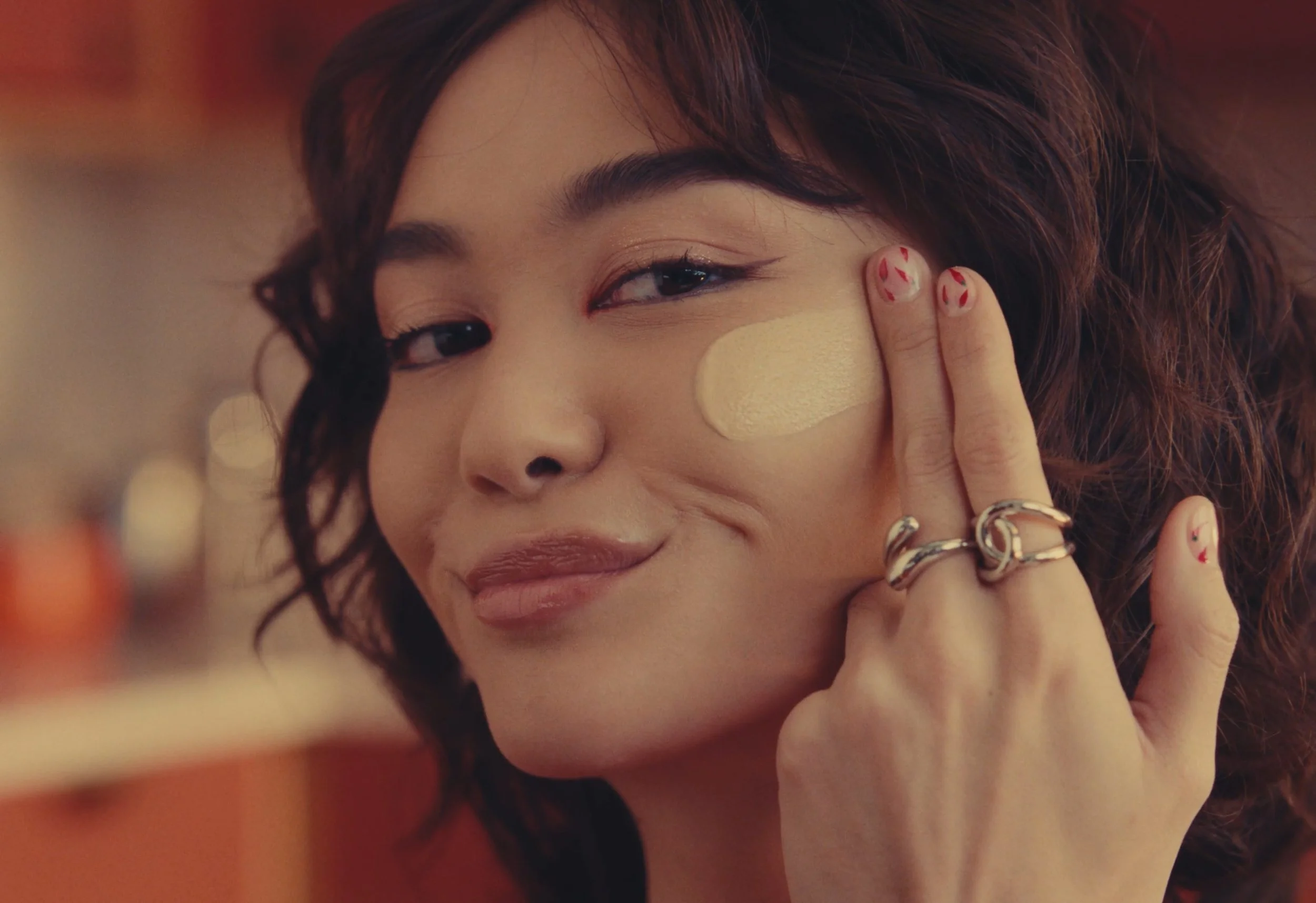 VS--MaybellineWhoIstheMaybellineGirl-0’54”.jpg