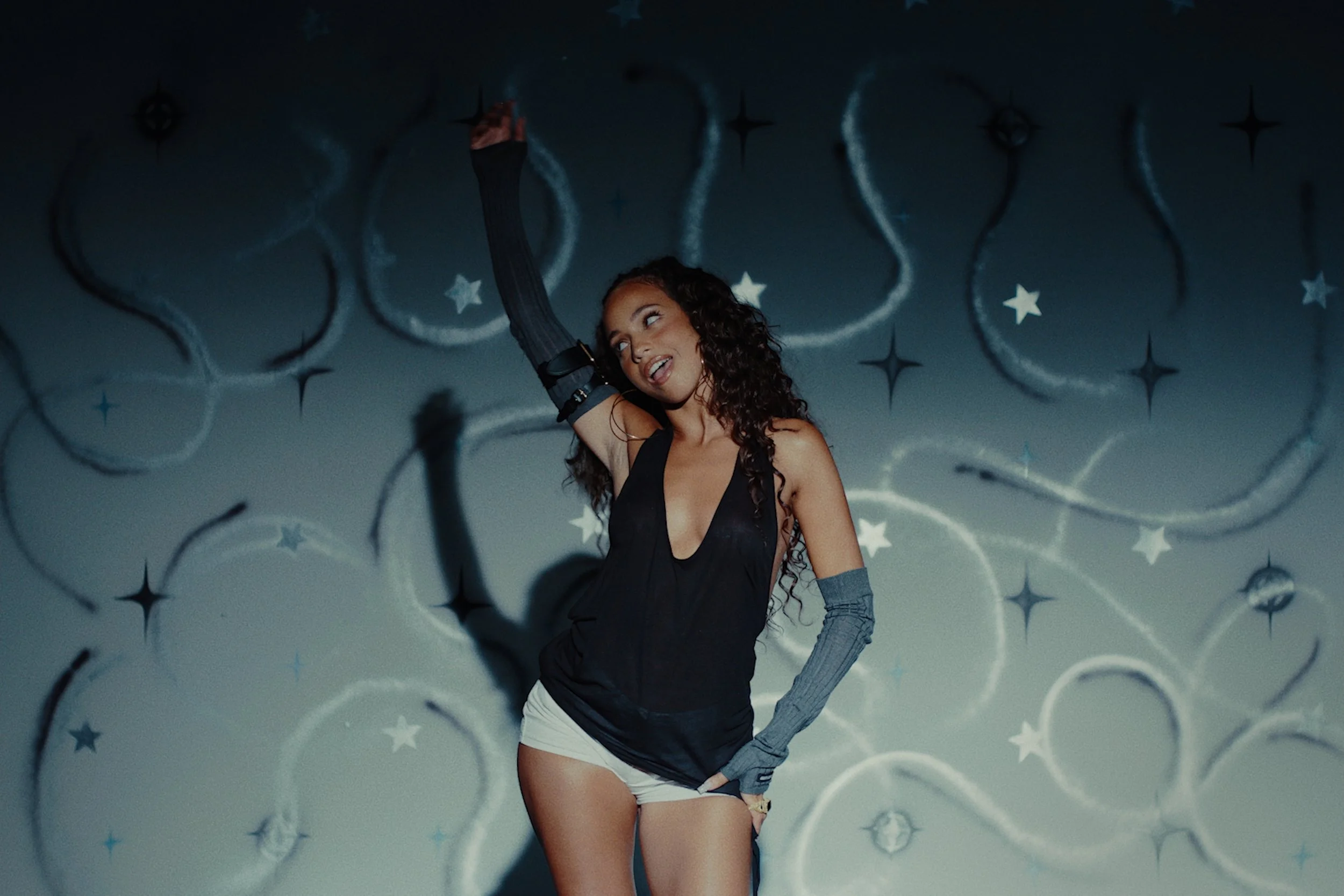 bien stills 2 no letterbox_2.1.14.jpg