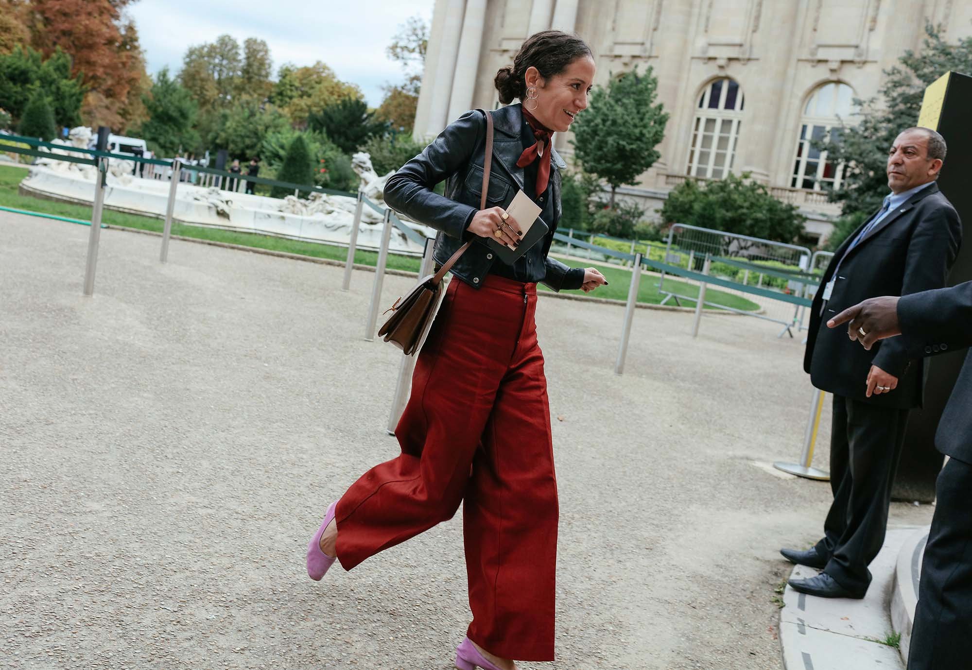 48-pfw-ss17-street-style-day-22.jpg