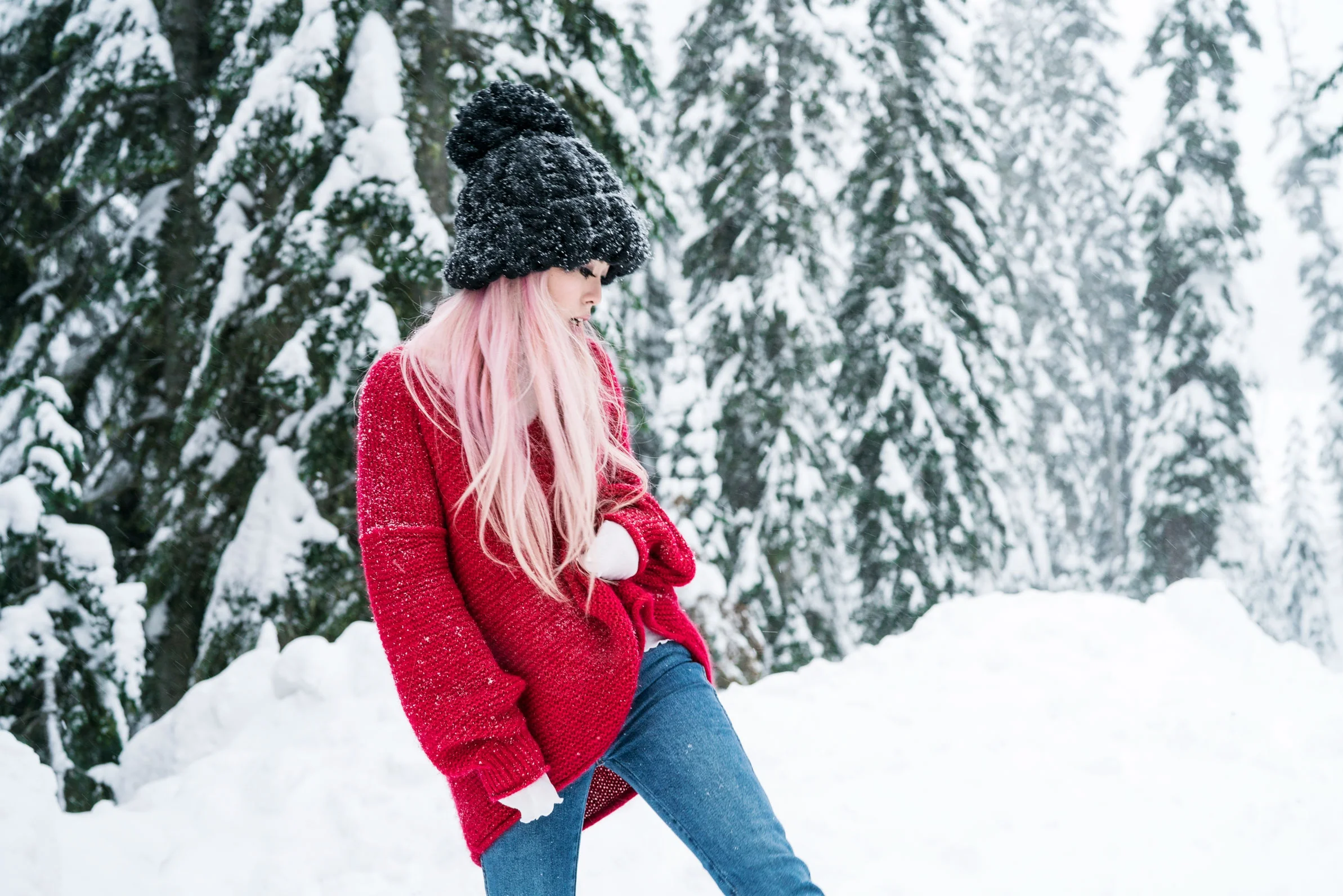 Free people All Mine Sweater, Free People Modern Cuff Layering Top, Free People Ace High Rise Jeans, Free People Bobbi Chunky Pom Beanie, EGO Ankle Boots, Aika's Love Closet, Seattle Fashion Blogger from Japan, Pink Hair 6