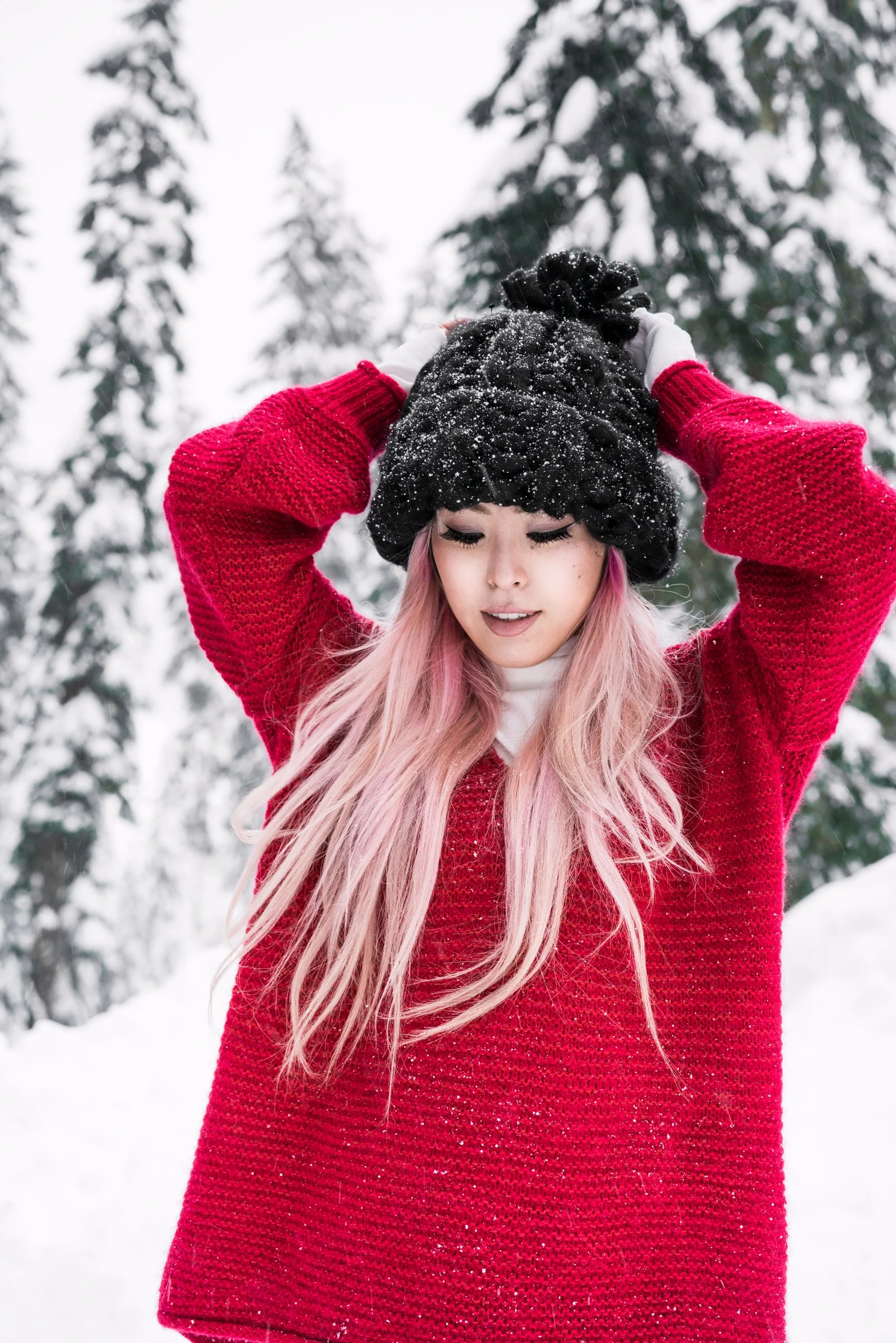 Free people All Mine Sweater, Free People Modern Cuff Layering Top, Free People Ace High Rise Jeans, Free People Bobbi Chunky Pom Beanie, EGO Ankle Boots, Aika's Love Closet, Seattle Fashion Blogger from Japan, Pink Hair 7