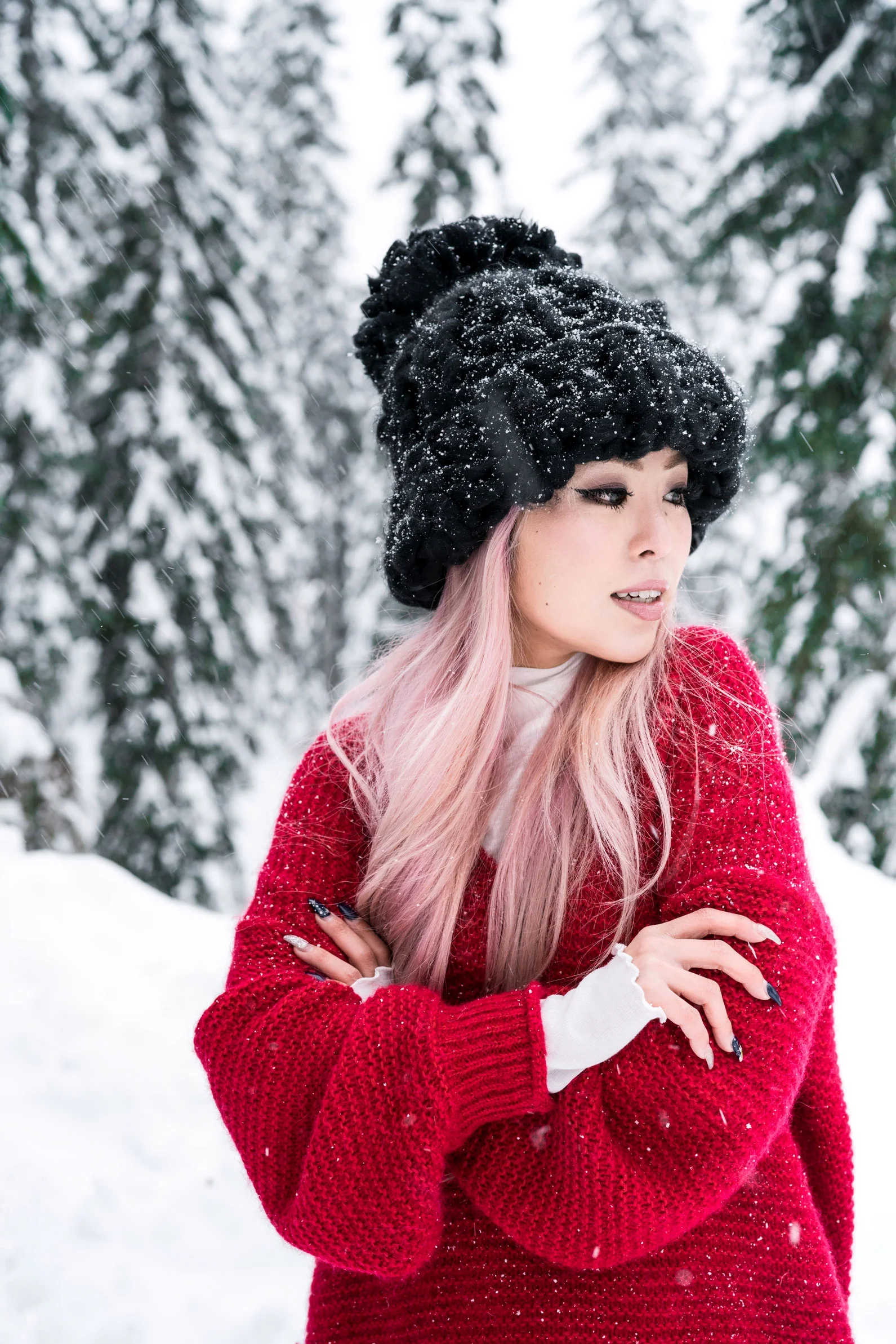 Free people All Mine Sweater, Free People Modern Cuff Layering Top, Free People Ace High Rise Jeans, Free People Bobbi Chunky Pom Beanie, EGO Ankle Boots, Aika's Love Closet, Seattle Fashion Blogger from Japan, Pink Hair 10