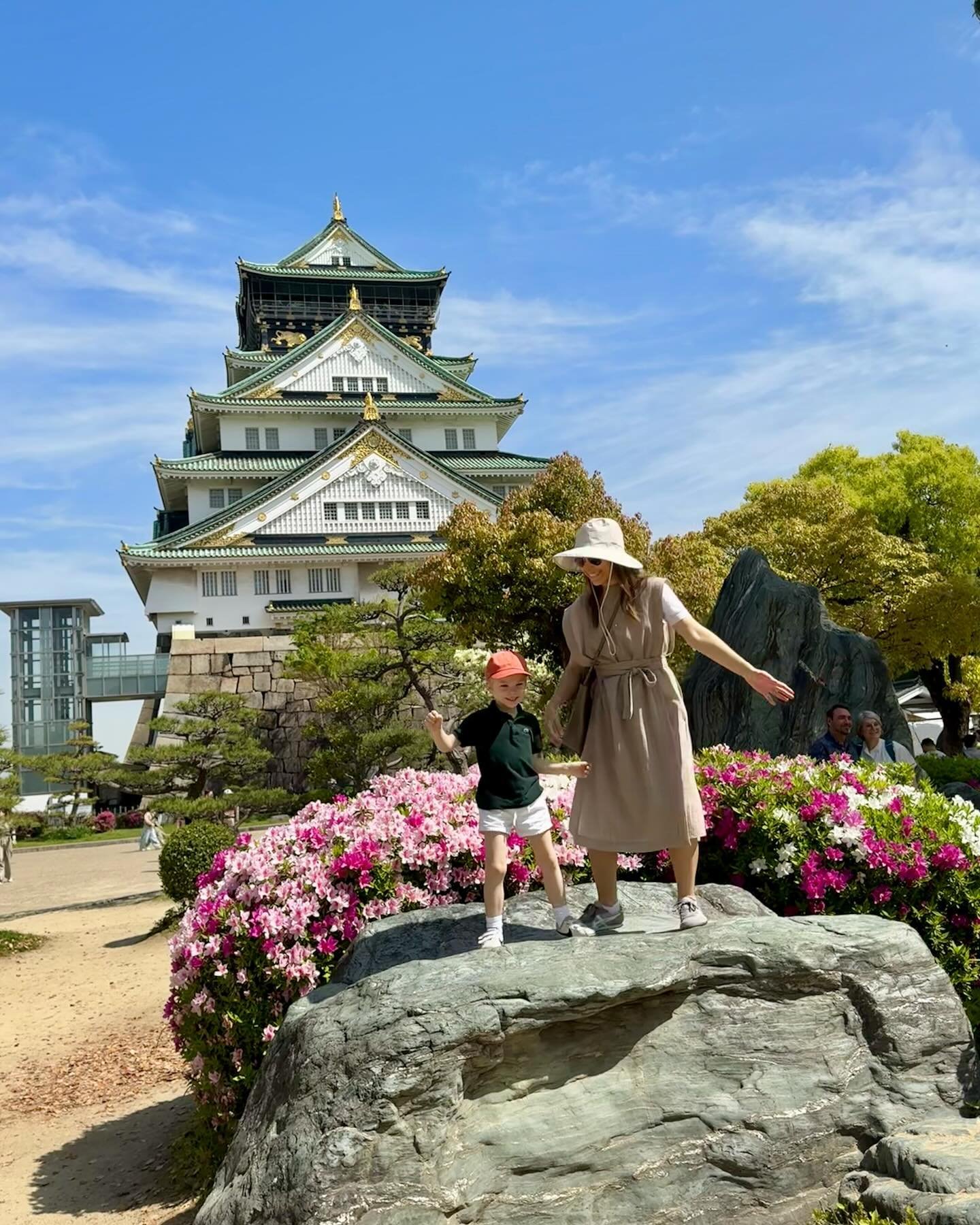 Hakone &amp; Osaka feat. my new fortune-prescribed hat per @ikeikooo (luckiest!) yes I&rsquo;m up at midnight still jet lagged