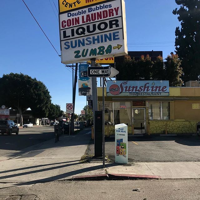 #ladeadphone #sunshine #western #losangeles #deadtech #thai