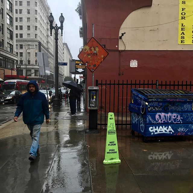 #ladeadphone #larain #dtla #pershingsquare #losangeles #lanoire