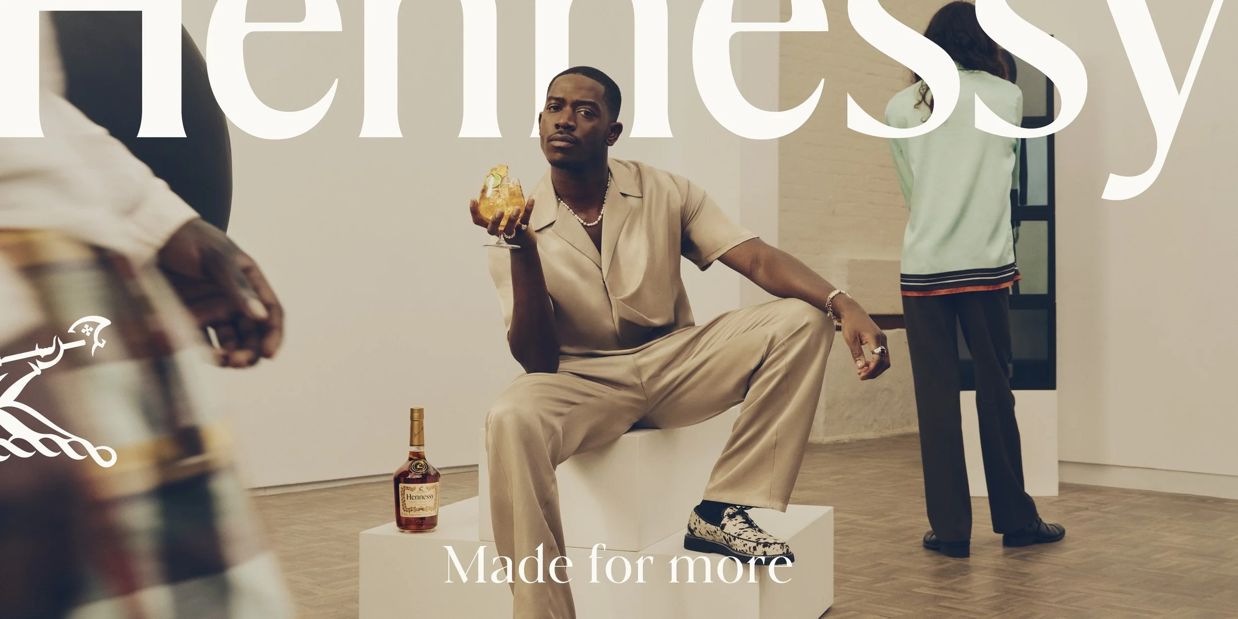 HennessyVS-MadeForMore-KV-Ginger-OOH-48Sht-610x305mm.jpg
