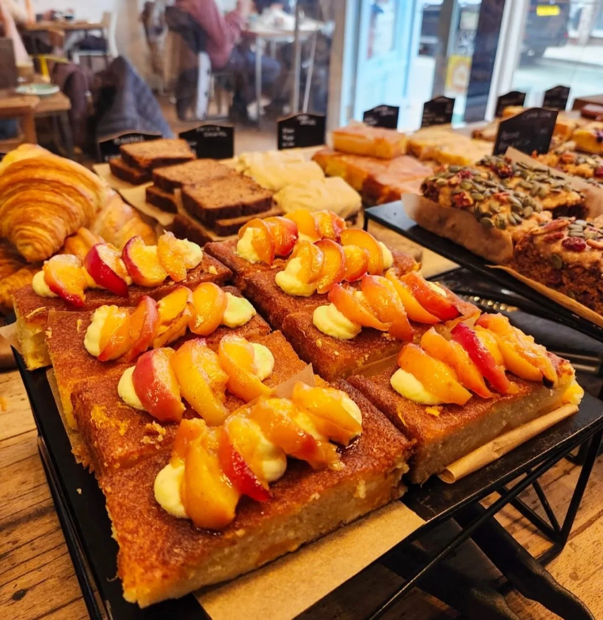 Peach cake is available today 🍑 #shrewsbury #madeinhouse #cakes #shrewsburybusiness #shrrewsburyshopping