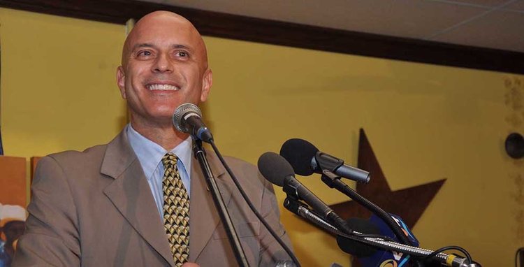  Tim Canova