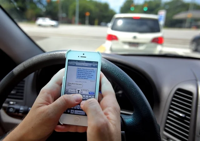 Break The Habit Of Texting While Driving