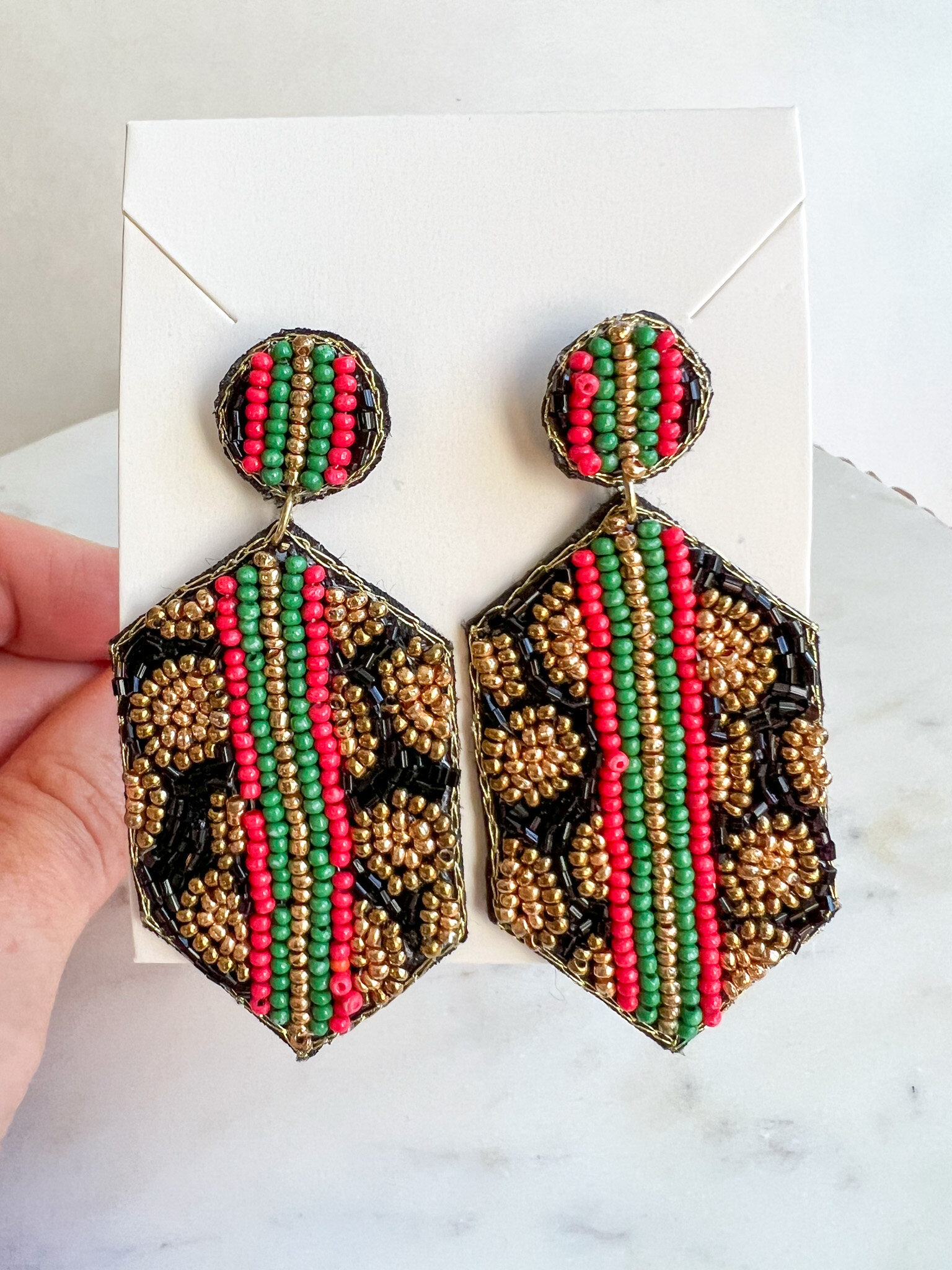 3F15C888-45B5-4A3B-8E23-91AA3215FEAC