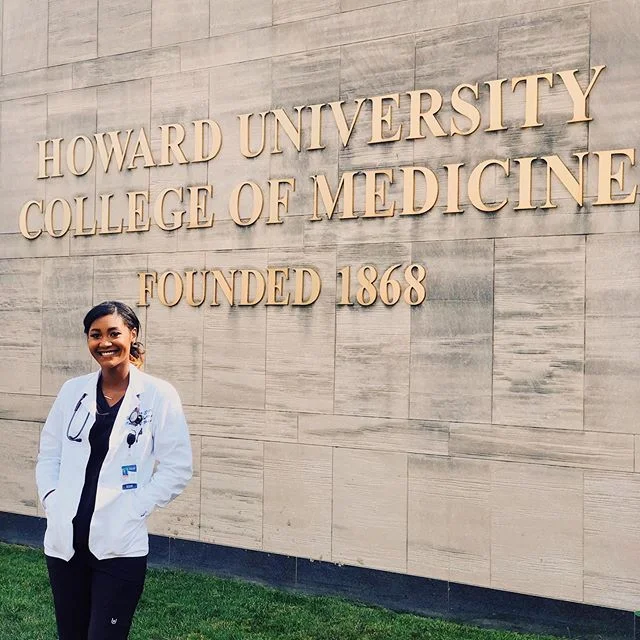 โIf Iโm being honest, I wasnโt fully convinced that medicine was the right path for me until the end of my sophomore year at Stanford. I found myself going through the motions of getting a human biology degree, but I was still open to trying new things. Right before finals, my body began to shut down due to serious illness. I couldnโt walk or even feed myself. My family was all the way in Virginia and all of my closest friends were worried about their own exams. Trips to the ER proved to be pointless and I felt like no one would listen to me or even cared. As you can imagine, this only made me feel worse. It wasnโt until I was assigned to physicians who happened to be women of color that I received the care I deserved. I canโt help but think about how many patients that look like me get ignored by doctors every day. So it may sound clichรฉ, but Iโm pursuing medicine because representation matters.โ โฃ
โฃโฃ
โฃ
๐๐ ๐ฒ๐จ๐ฎ ๐ก๐๐ฏ๐ ๐๐ง ๐ข๐๐๐, ๐ฐ๐ก๐๐ญ ๐๐ซ๐๐ ๐จ๐ ๐ฆ๐๐๐ข๐๐ข๐ง๐ ๐๐ซ๐ ๐ฒ๐จ๐ฎ ๐ข๐ง๐ญ๐๐ซ๐๐ฌ๐ญ๐๐ ๐ข๐ง ๐ฉ๐ซ๐๐๐ญ๐ข๐๐ข๐ง๐ ?โฃโฃ
Right now, I have my heart set on Orthopedics or General Surgery, but anything can happen.โฃ
โฃโฃ
๐๐ฎ๐ญ๐ฌ๐ข๐๐ ๐จ๐ ๐ฆ๐๐๐ข๐๐ข๐ง๐, ๐ฐ๐ก๐๐ญ ๐๐จ ๐ฒ๐จ๐ฎ ๐ฅ๐ข๐ค๐ ๐๐จ๐ข๐ง๐ ?โฃโฃ
Binging trashy reality shows, brunch with friends, watching football, and spending time with my pup Baxter.โฃ
โฃ
๐ช๐ก๐๐ญโ๐ฌ ๐จ๐ง๐ ๐๐ฎ๐ง ๐๐๐๐ญ ๐๐๐จ๐ฎ๐ญ ๐ฒ๐จ๐ฎ ๐ญ๐ก๐๐ญ ๐ฒ๐จ๐ฎ ๐ฐ๐๐ง๐ญ ๐๐ฏ๐๐ซ๐ฒ๐จ๐ง๐ ๐ญ๐จ ๐ค๐ง๐จ๐ฐ?โฃโฃ
I picked up rugby in college and somehow became an All-American in the process.โฃ
โฃ
โฃโฃ
โฃโฃ
โฃโฃ
๐๐๐๐ ๐๐๐๐ ๐๐ญ๐ฎ๐๐๐ง๐ญ ๐๐ฉ๐จ๐ญ๐ฅ๐ข๐ ๐ก๐ญ: โฃโฃ
Jessica Smithโฃ
โฃ
๐๐จ๐ฆ๐๐ญ๐จ๐ฐ๐ง: โฃโฃ
Haymarket, VAโฃ
โฃโฃ
๐๐๐ฎ๐๐๐ญ๐ข๐จ๐ง: โฃโฃ
Stanford University, B.S. โ15โฃ