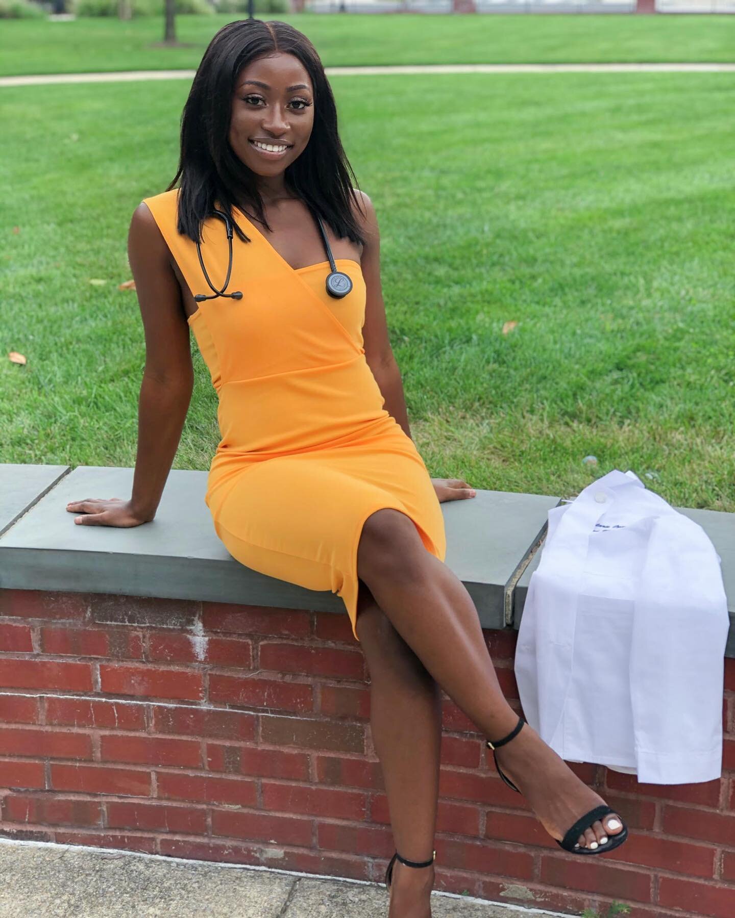 ✨ STUDENT SPOTLIGHT ✨

Name: Valarie Ogwo - Vice President of Research

Hometown: Houston, Texas

College/Education: Bachelors of Science in Sports Medicine at Howard University

Specialty of Interest: Undecided

Fun Fact:  I love to dance! It&rsquo;
